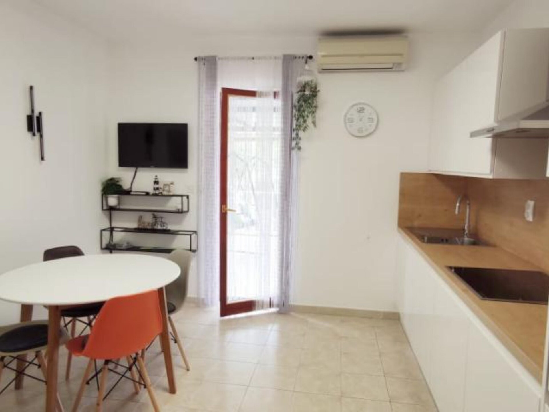 Aan zee: Comfortabel appartement voor 5 personen in Smokvica - foto 1