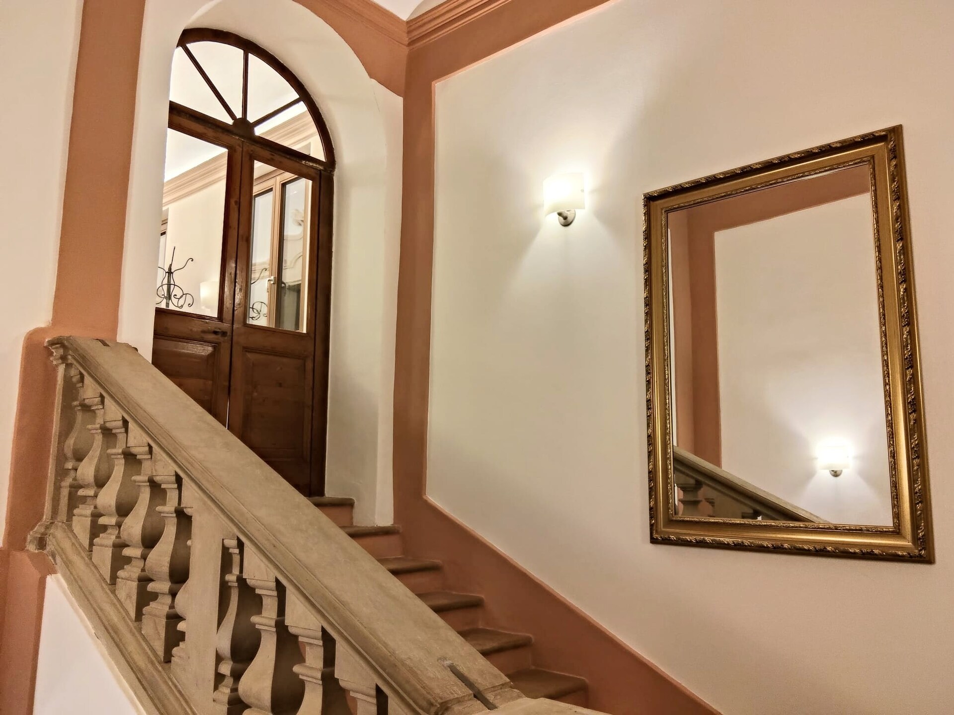 Stijlvol appartement in middeleeuws dorpje, 5 km van strand Pesaro - foto 18