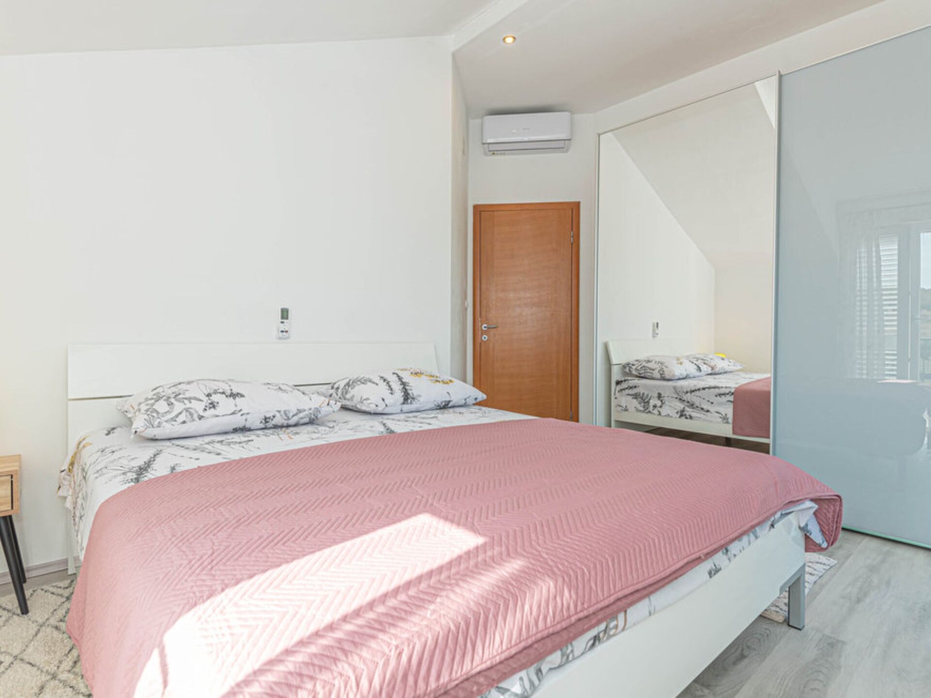 Ruime villa met zwembad in Drniš voor 9 personen - foto 8
