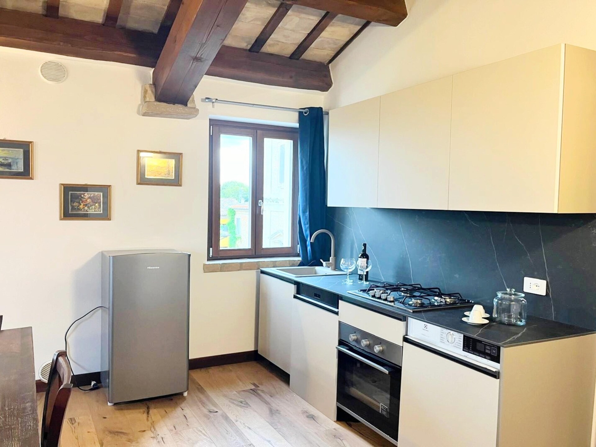 Appartement Camilla in middeleeuws Novilara met zwembad, vlakbij Pesaro - foto 4