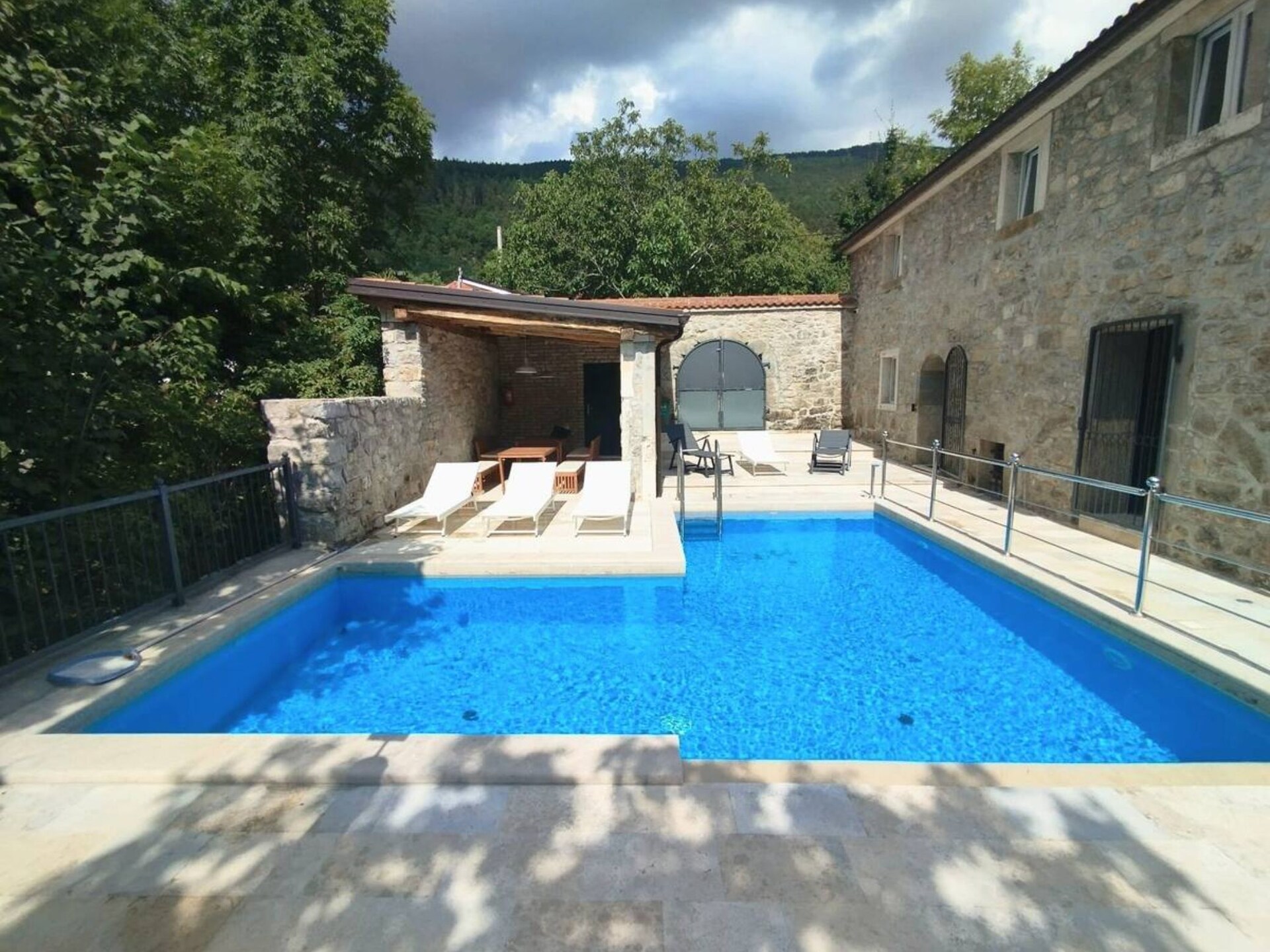 Villa Galant Brgudac: Authentieke stenen villa met privézwembad in Istrië - foto 27