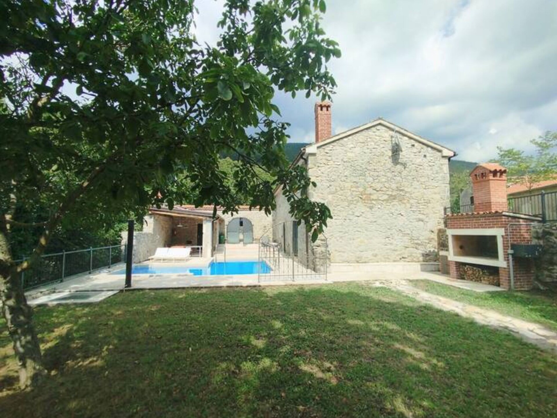 Villa Galant Brgudac: Authentieke stenen villa met privézwembad in Istrië - foto 19