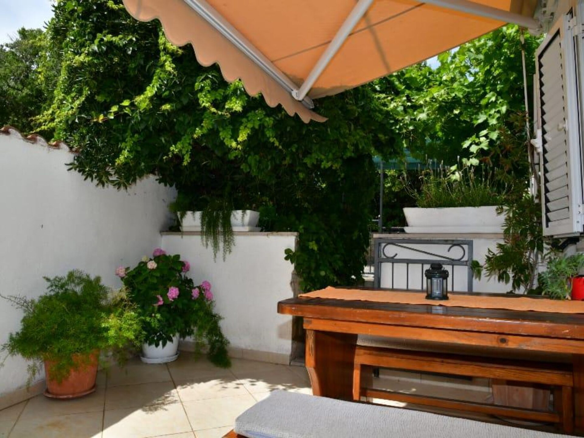 Sfeervol studio-appartement op 70 meter van het strand in Supetar, Brač - foto 10