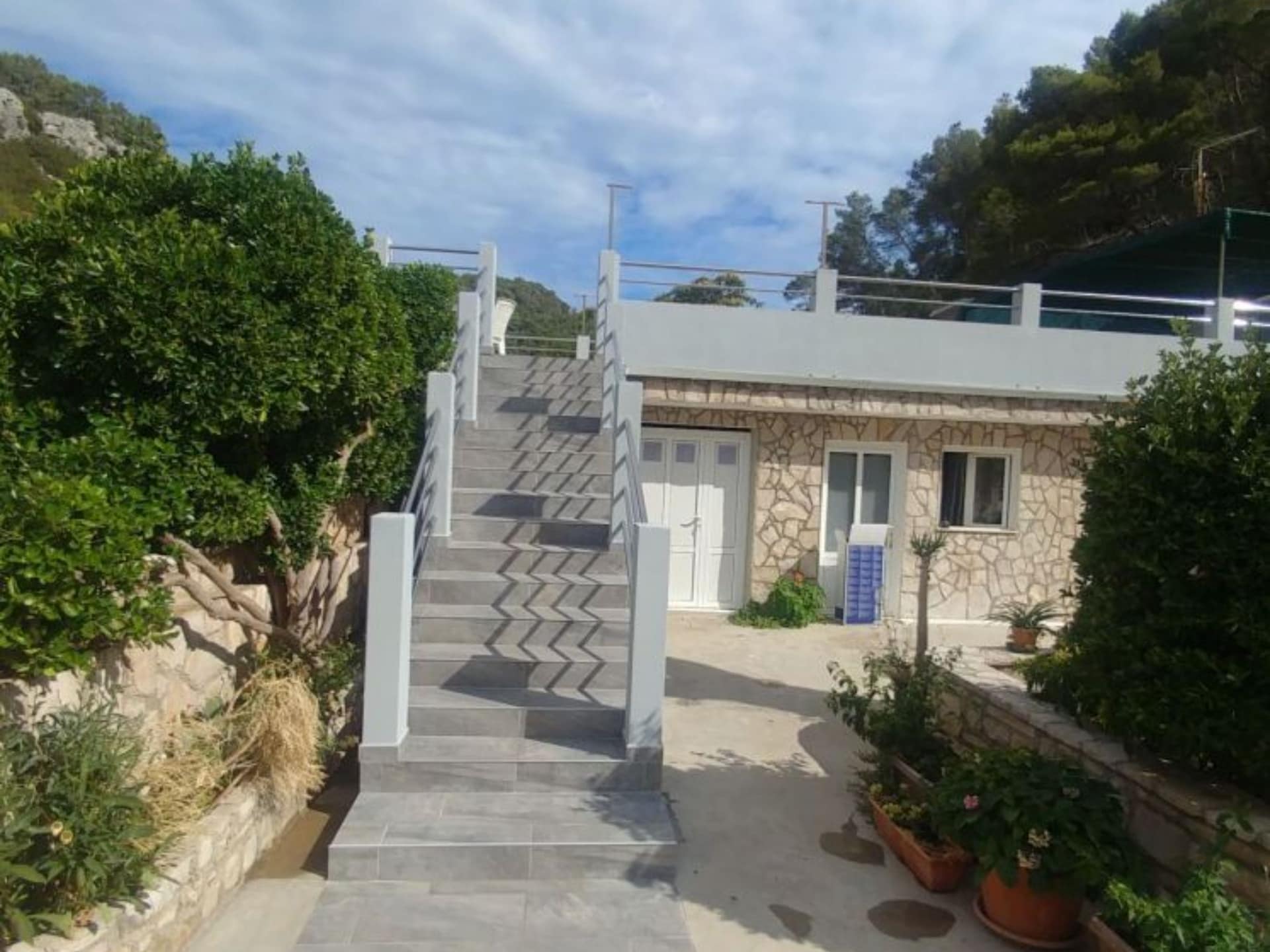 Ruim vakantiehuis met zeezicht in het centrum van Hvar - foto 15