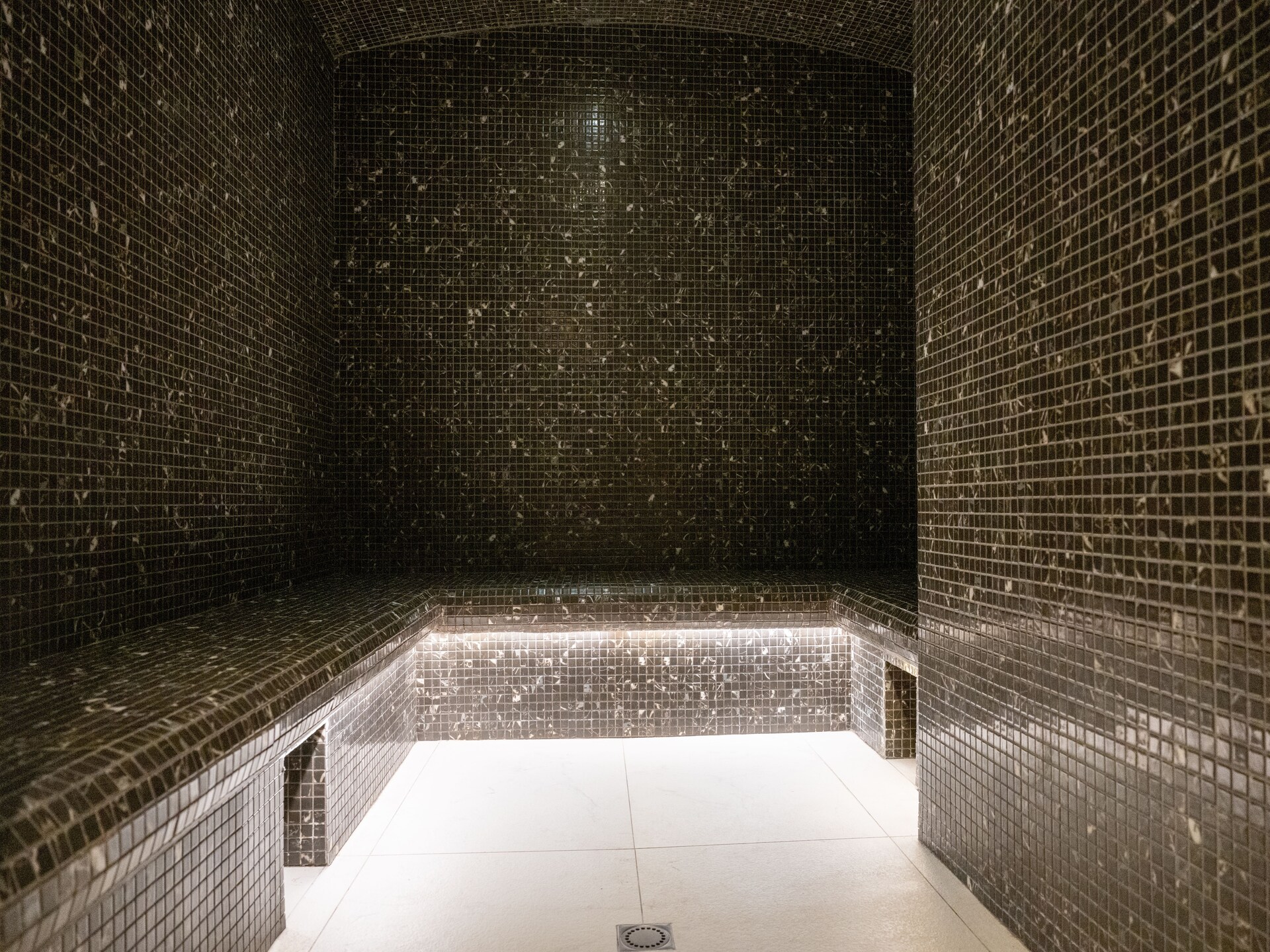 Licht en elegant appartement voor 9 personen in hartje Megève - foto 21