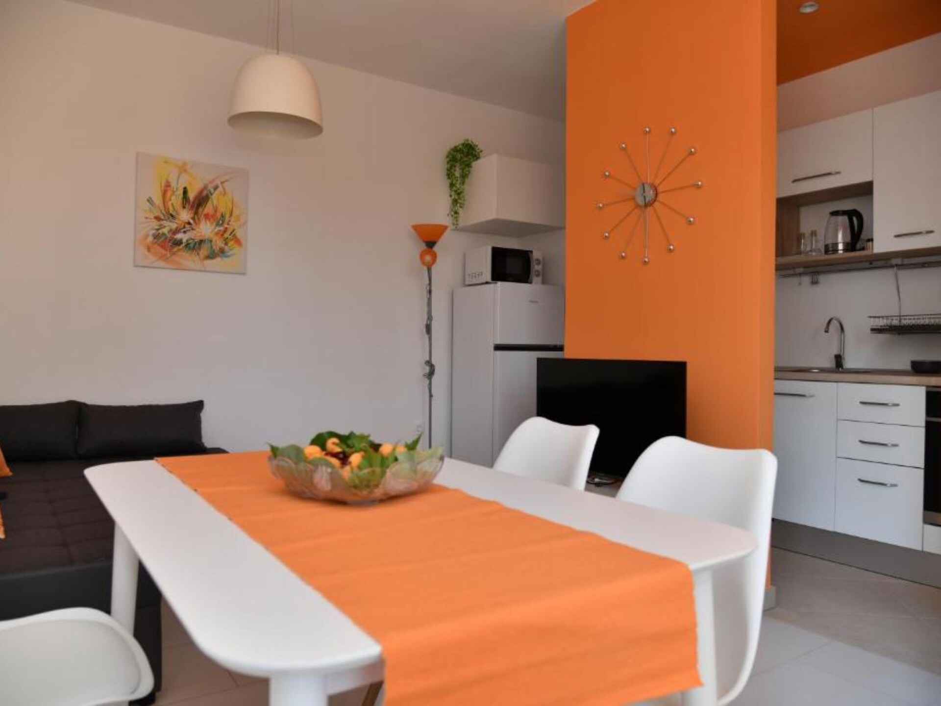 Knus appartement met terras en tuinzicht op 30 meter van zee in Supetar - foto 3