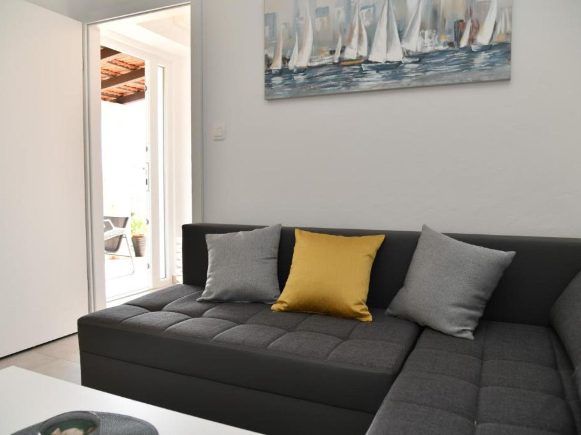 Ruim appartement met balkon en tuizicht in Supetar - foto 2