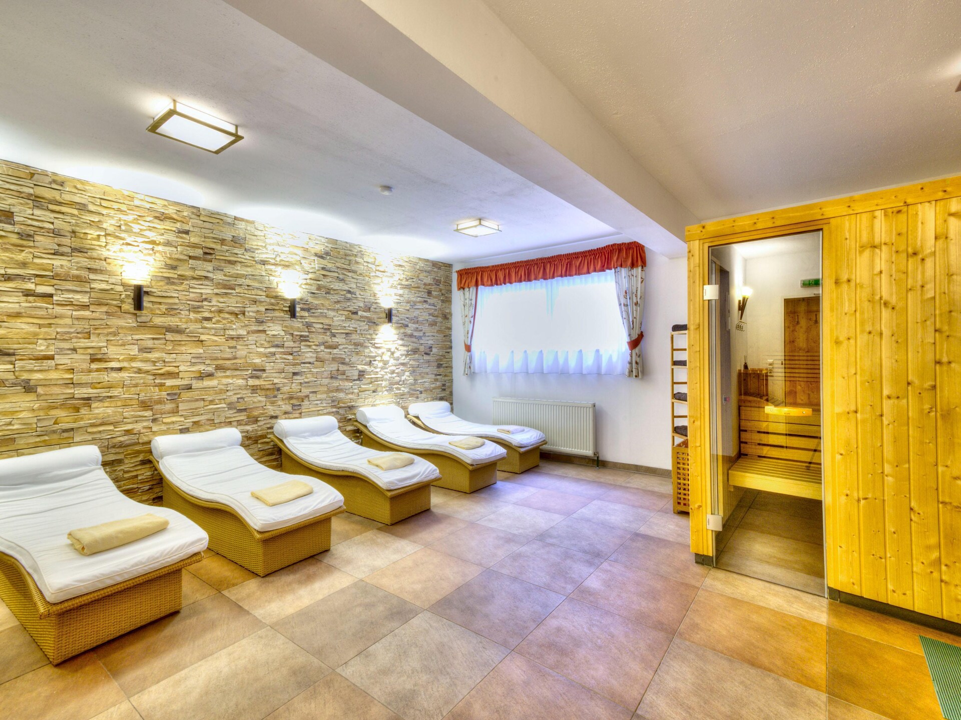 Ruim appartement met sauna, infraroodcabine en Alpenzicht op 40m van de skilift - foto 33