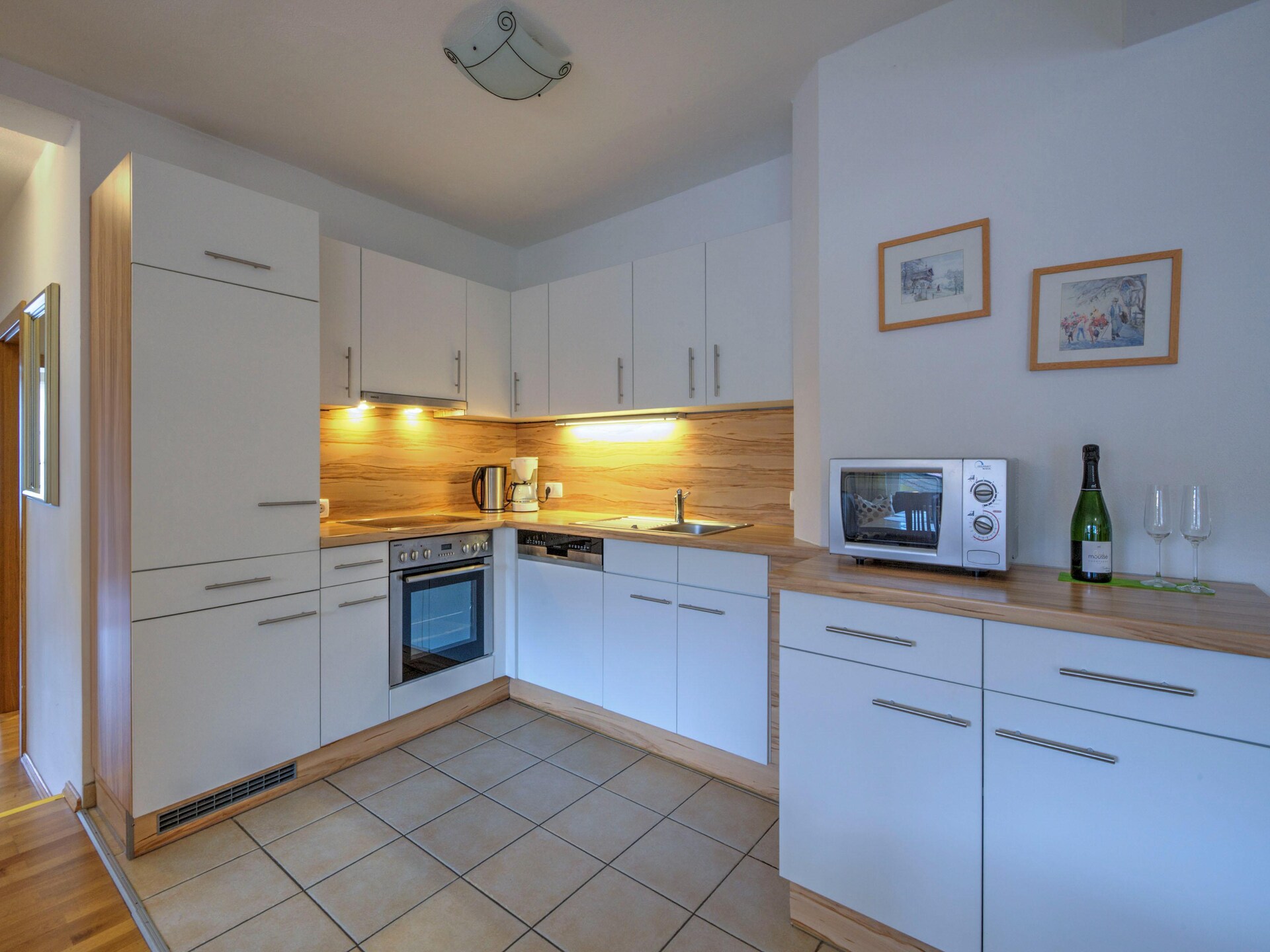 Zonovergoten Appartement aan de Golfbaan met Sauna, vlakbij de Skilift - foto 16