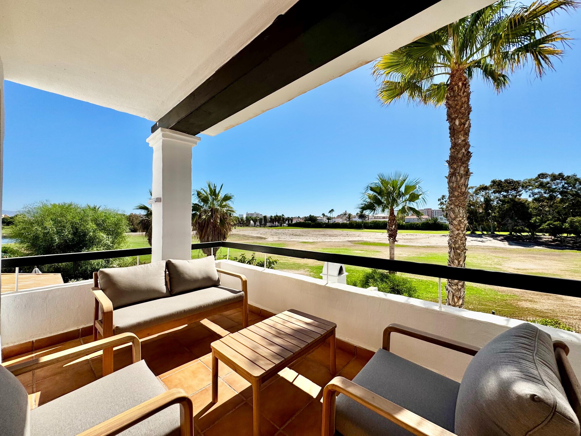 Stijlvol appartement aan golfbaan, 470m van Playa Serena - foto 6