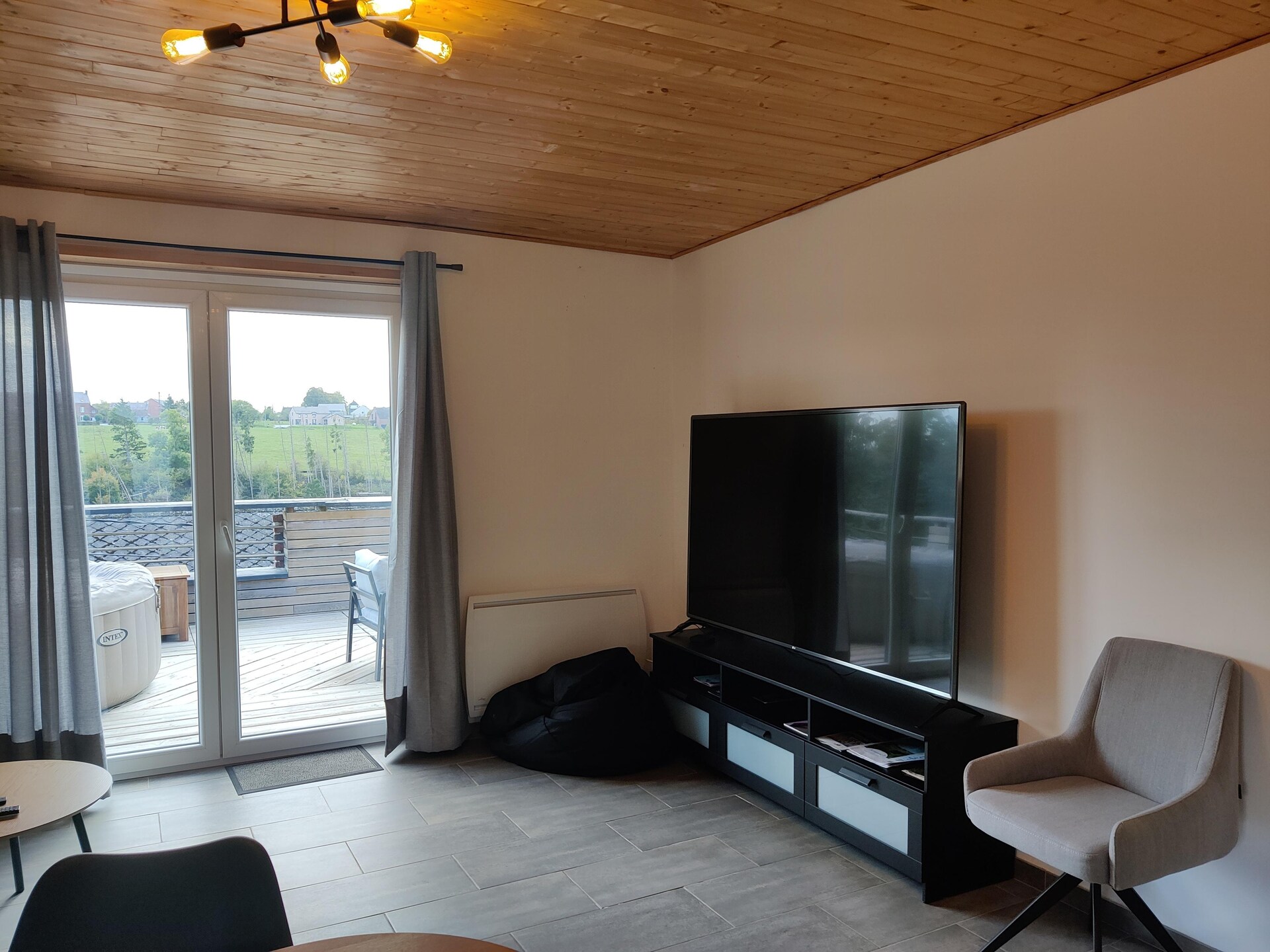 Elegant appartement met panoramisch uitzicht en jacuzzi nabij de Lacs de l'Eau d'Heure - foto 28