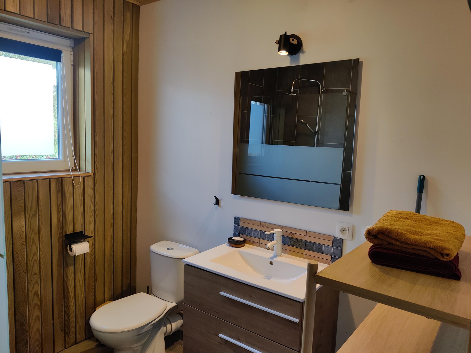 Elegant appartement met panoramisch uitzicht en jacuzzi nabij de Lacs de l'Eau d'Heure - foto 23