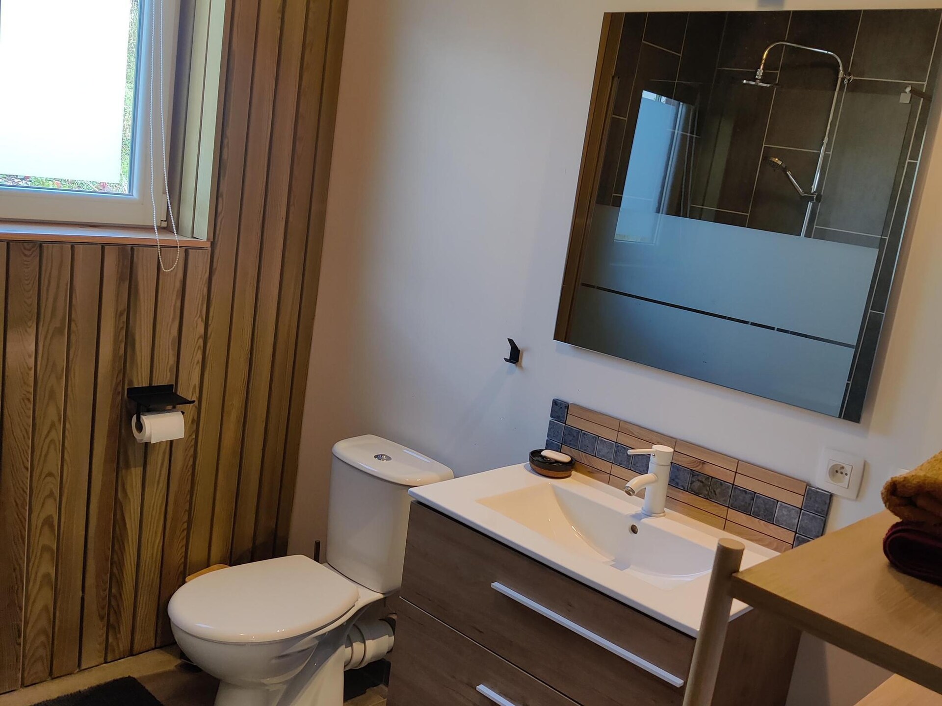 Elegant appartement met panoramisch uitzicht en jacuzzi nabij de Lacs de l'Eau d'Heure - foto 36