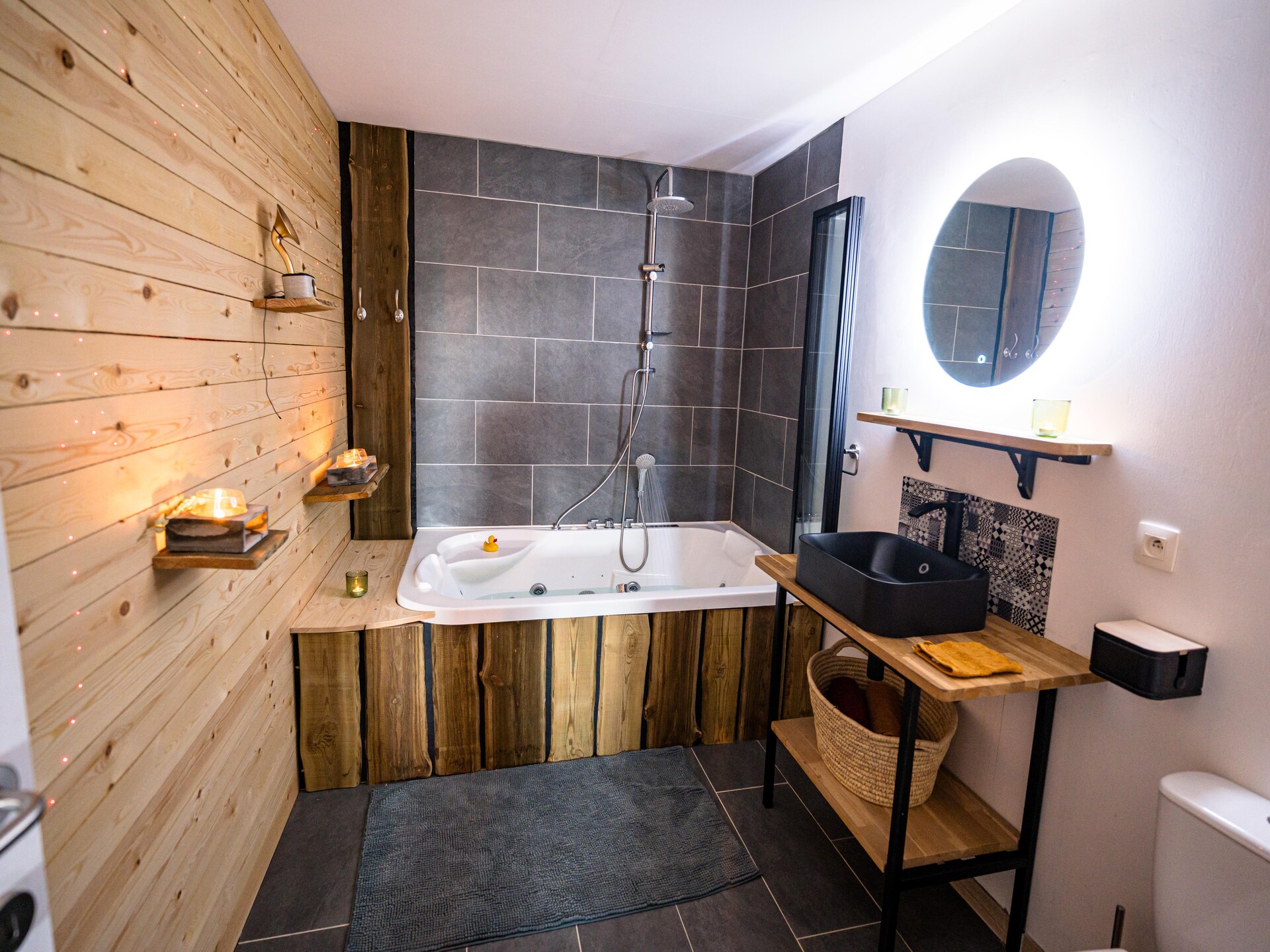 Luxe appartement in Froidchapelle met bubbelbad en vallei-uitzicht - foto 17