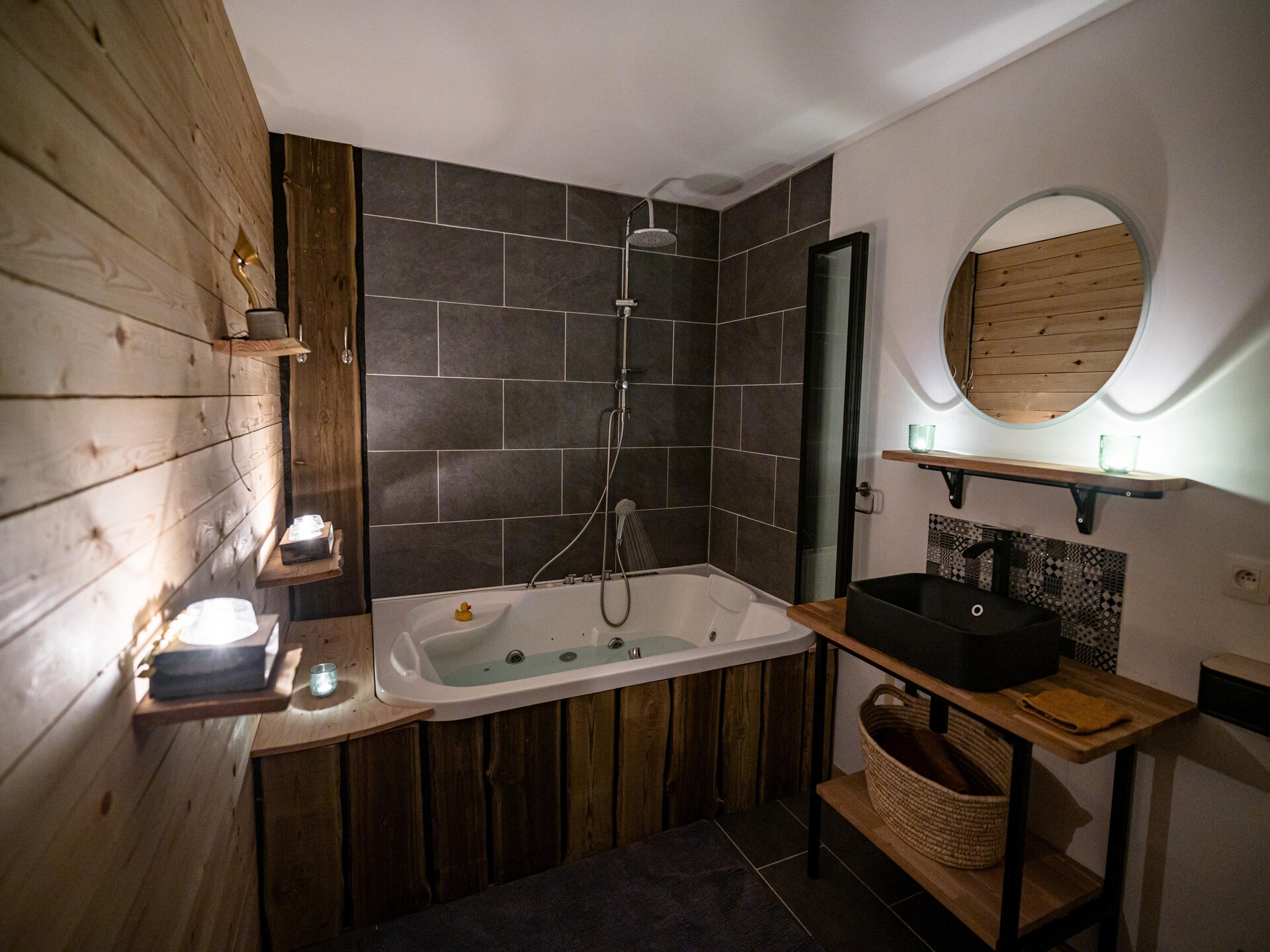 Luxe appartement in Froidchapelle met bubbelbad en vallei-uitzicht - foto 18