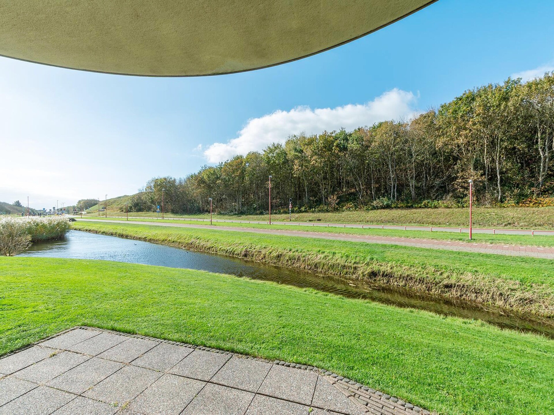 Gelijkvloers appartement met overdekt terras op 350m van het strand - foto 17