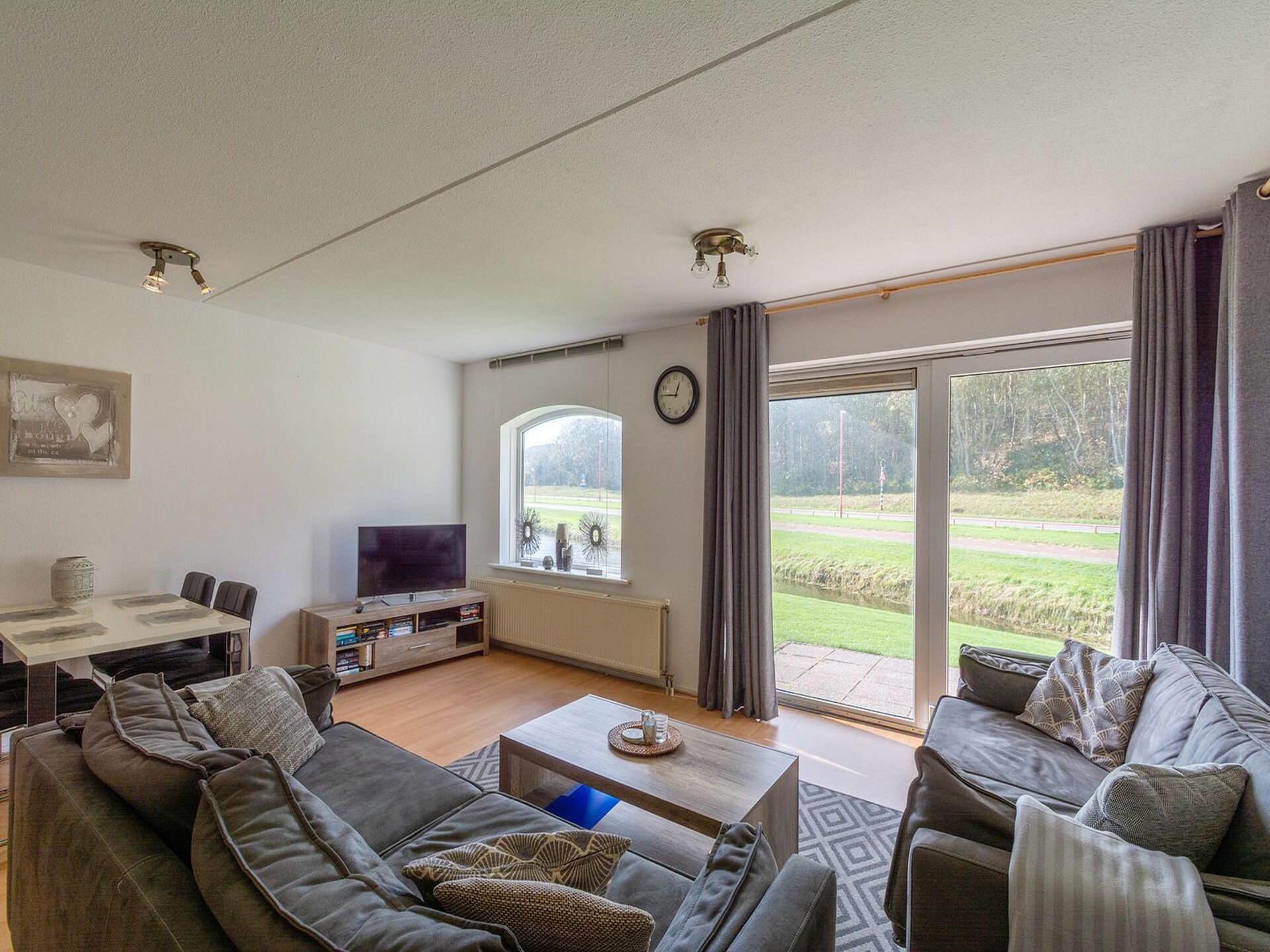 Gelijkvloers appartement met overdekt terras op 350m van het strand - foto 10