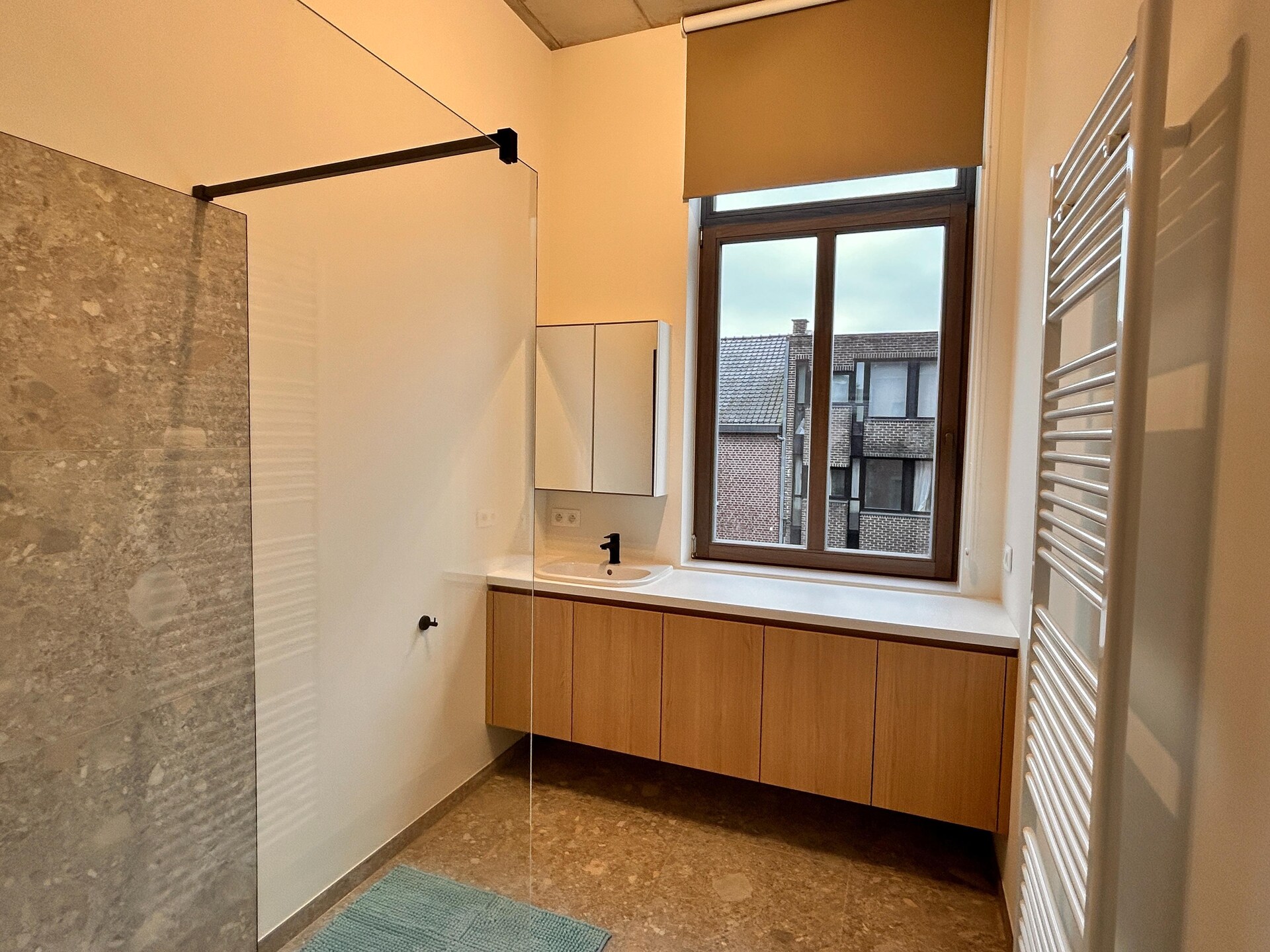 Stijlvol vakantiehuis voor 8 in gerenoveerde rijkswachtkazerne te Bree - foto 26