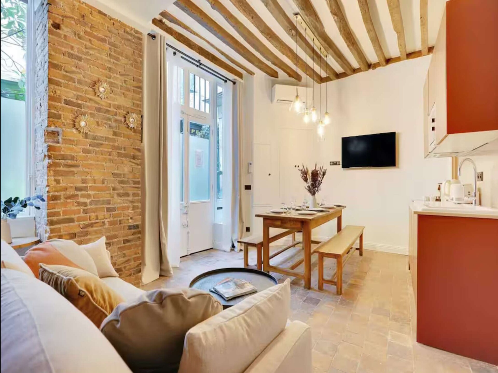 Ruim 4-slaapkamerappartement met terras in hartje Parijs - foto 5