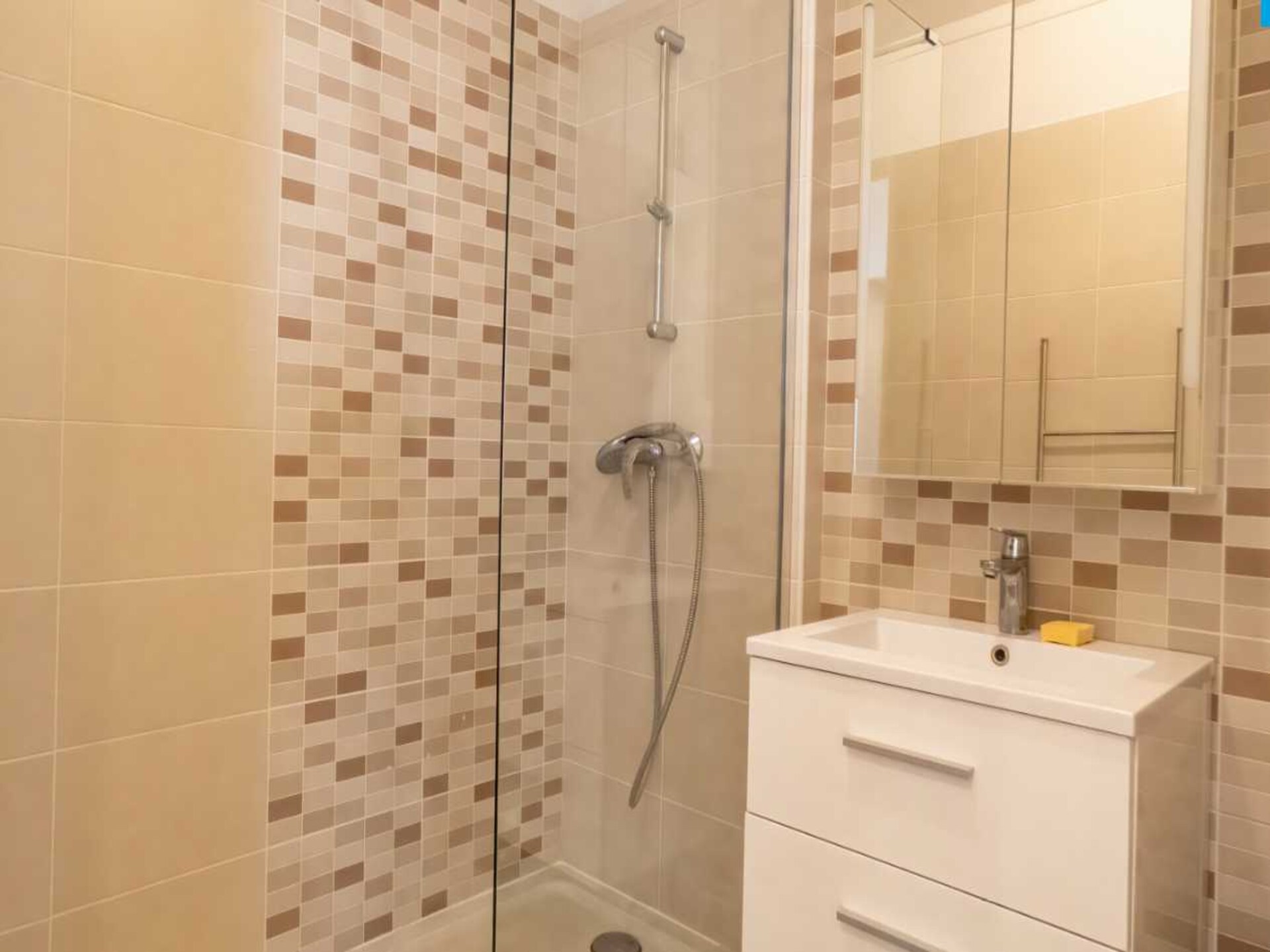 Privékamer in rustig coliving-appartement nabij Parilly Park in Bron - foto 21