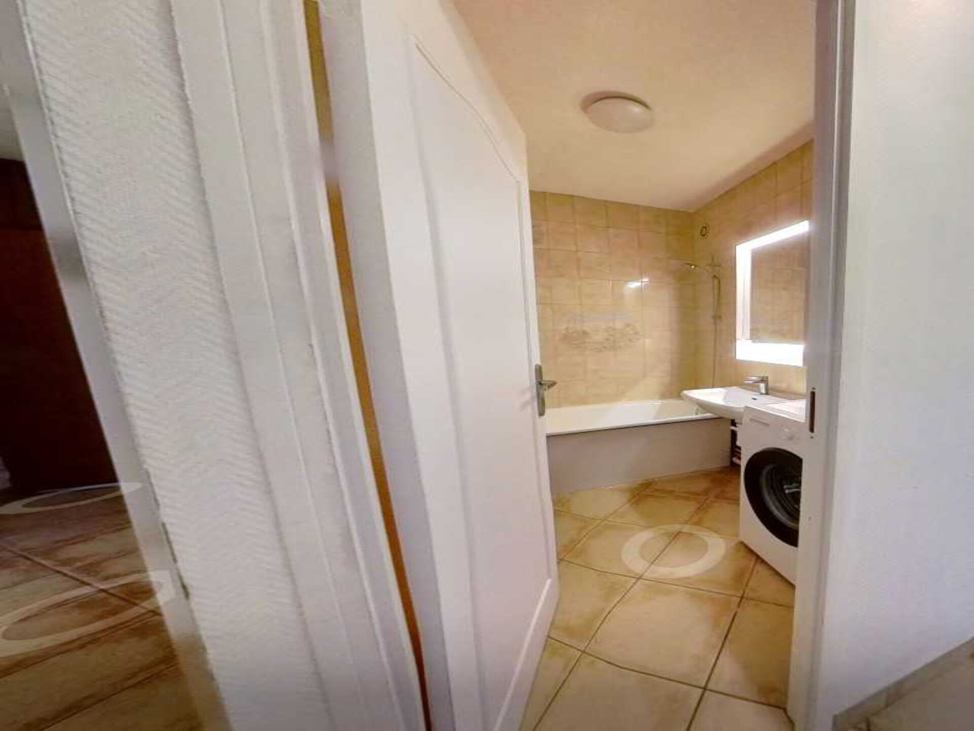 Licht en modern appartement in Lyon 8ᵉ · 1 slk - foto 27