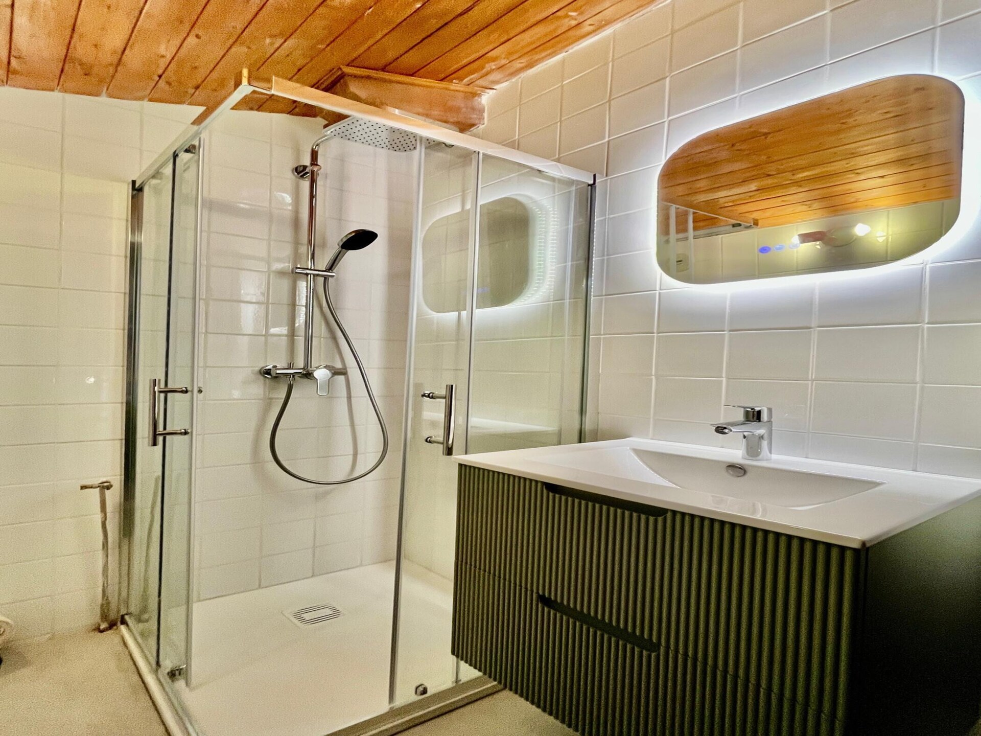 8-persoons appartement aan de piste in het centrum van Allos - foto 6
