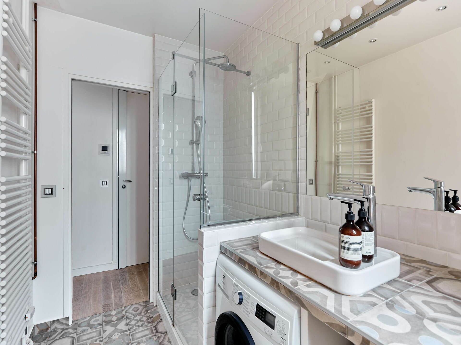 Charmant appartement met Eiffeltoren-uitzicht in 16e arrondissement - foto 4