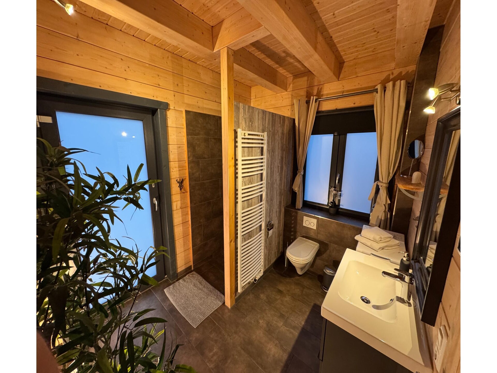 Romantisch chalet met sauna en bergzicht nabij Goslar - foto 8
