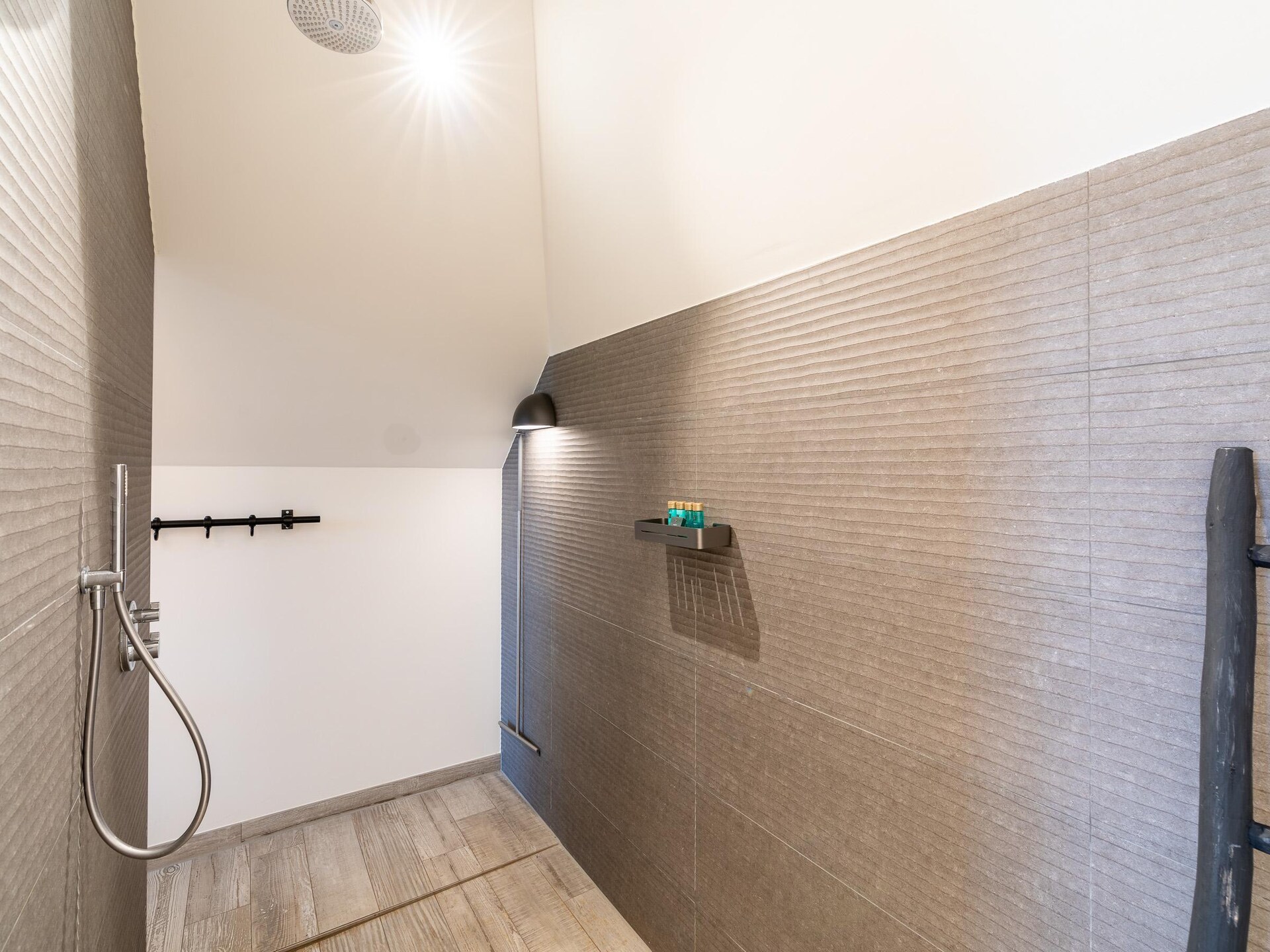Luxe villa met hottub en buitenkeuken aan bosrand van De Koog - foto 21
