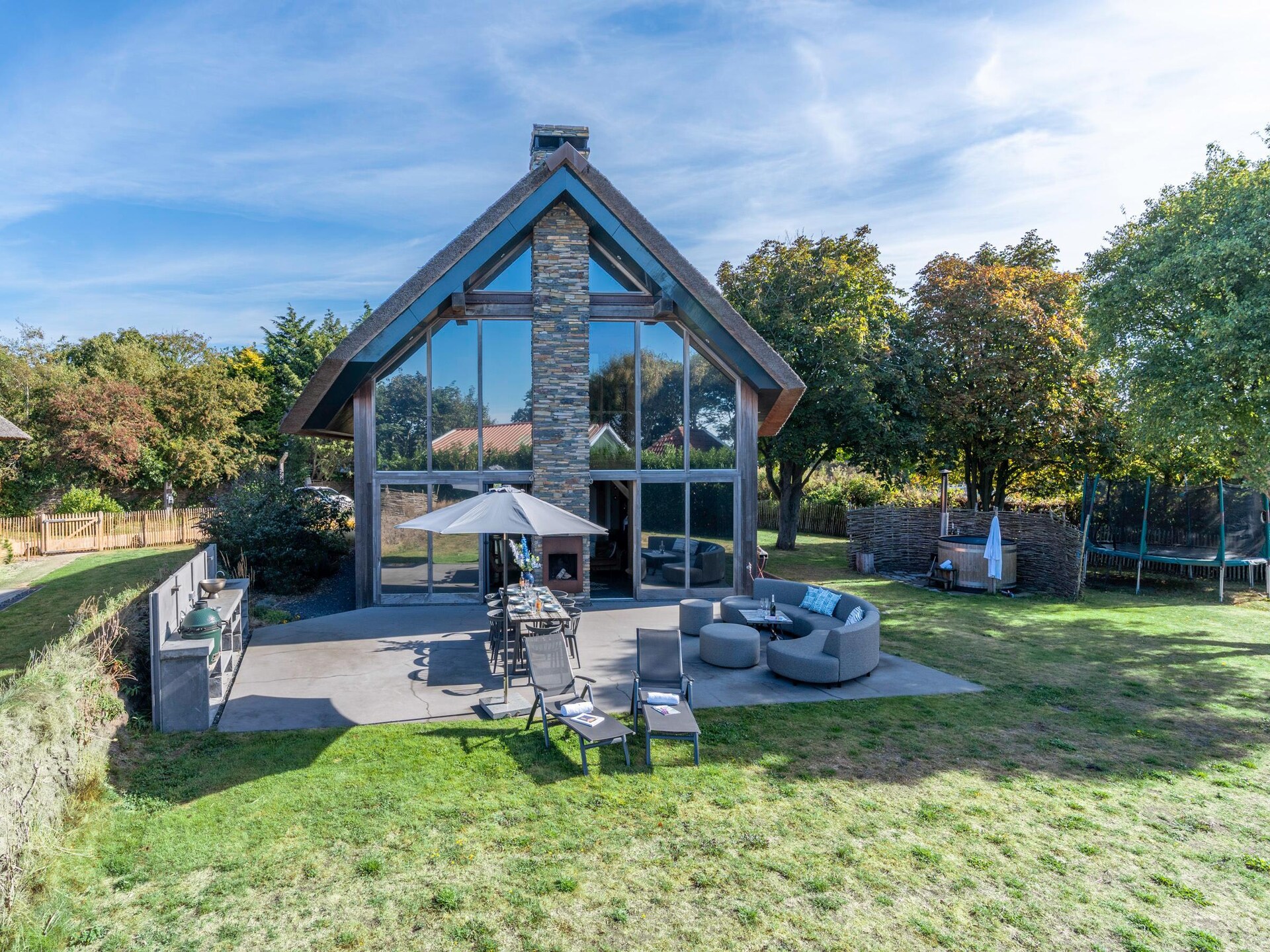 Luxe villa met hottub en buitenkeuken aan bosrand van De Koog - foto 1