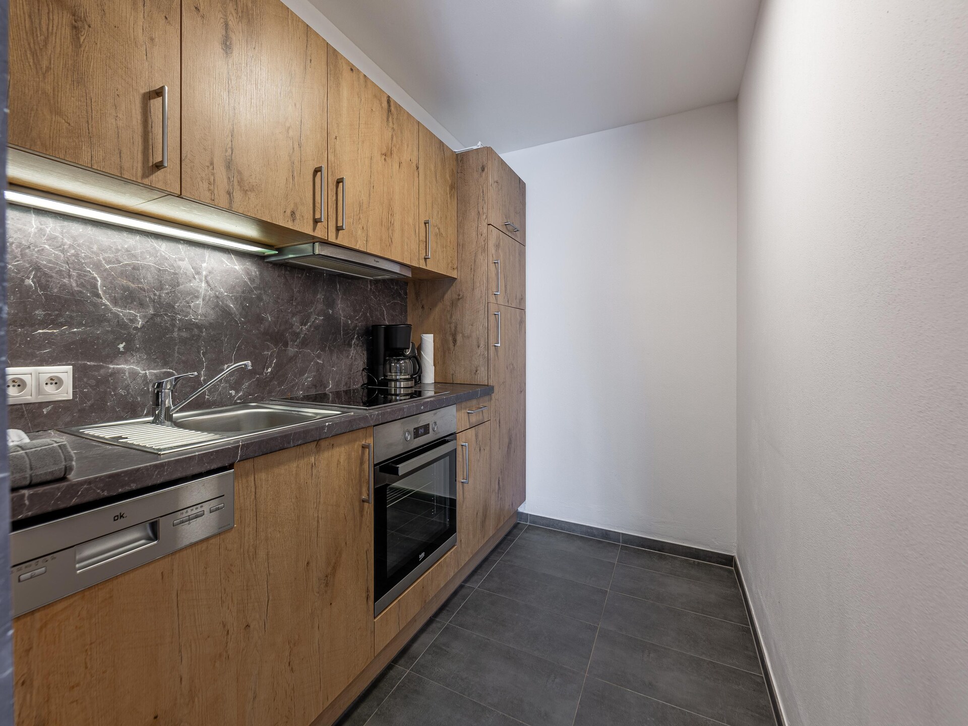 Skipiste-appartement voor 4 in Jochberg met balkon en uitzicht - foto 8