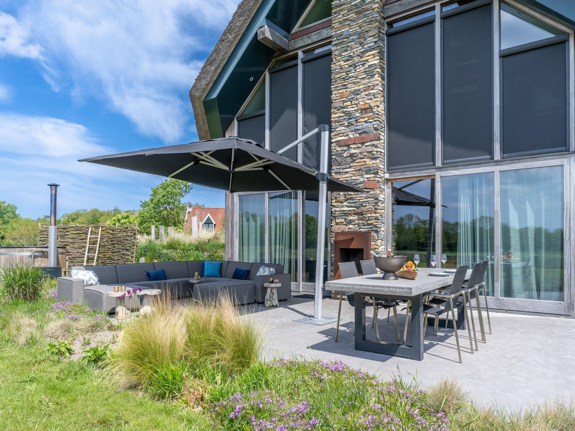 Luxe villa met hottub en buitenkeuken in bosrijke omgeving bij De Koog - foto 19