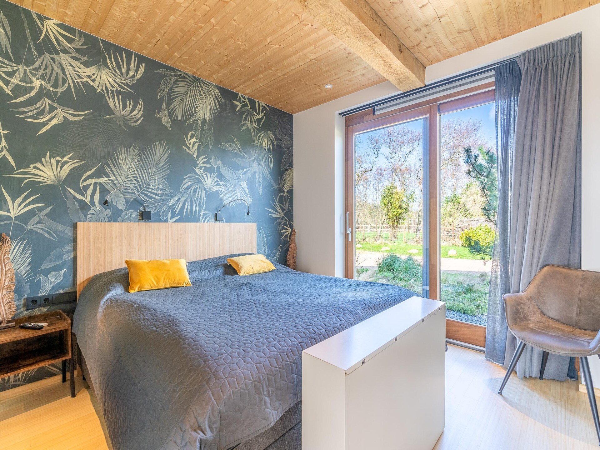 Luxe villa in Texels bos | 6p, hottub, buitenkeuken, strand 2km - foto 15