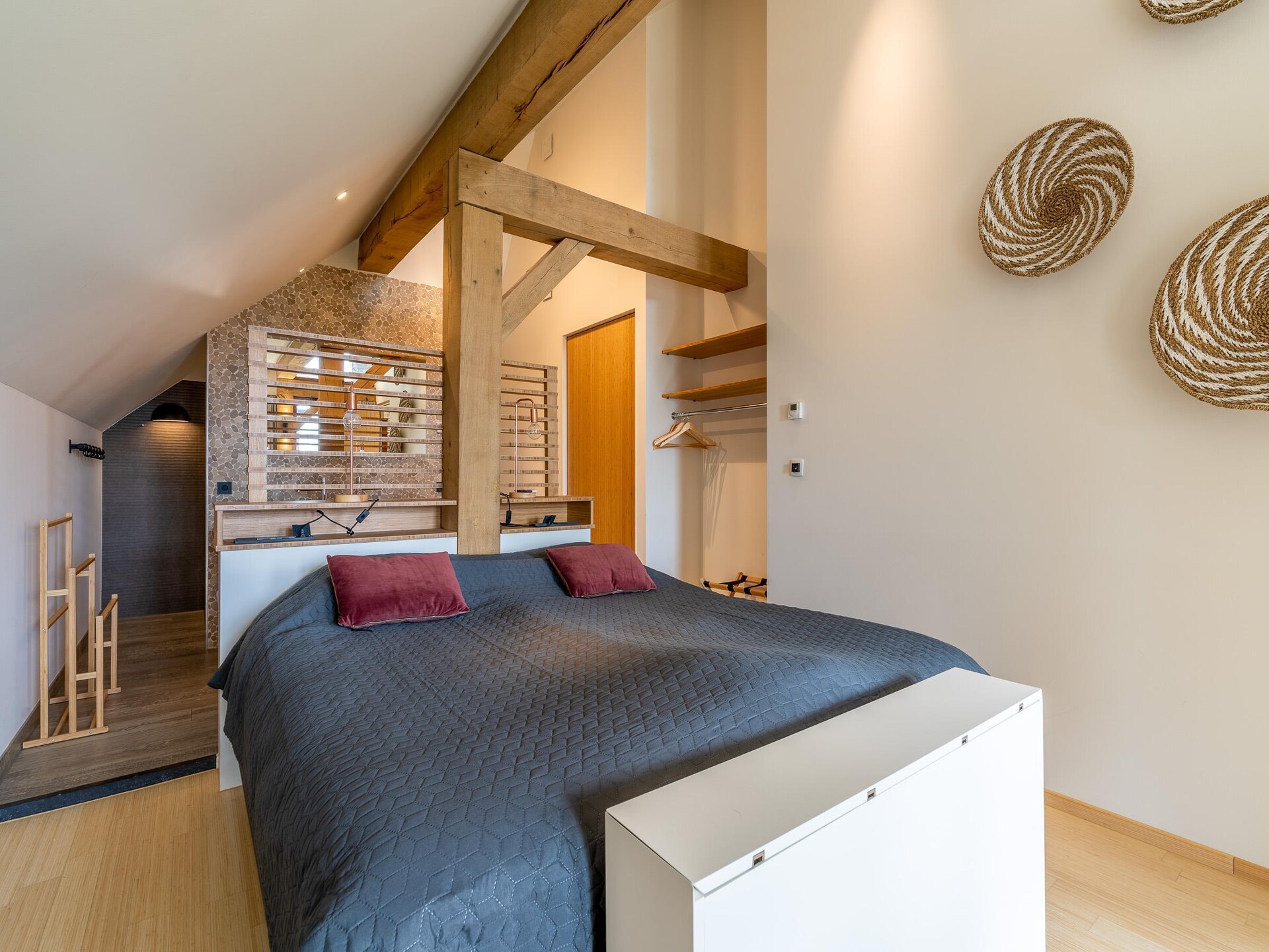 Luxe villa in Texels bos | 6p, hottub, buitenkeuken, strand 2km - foto 17