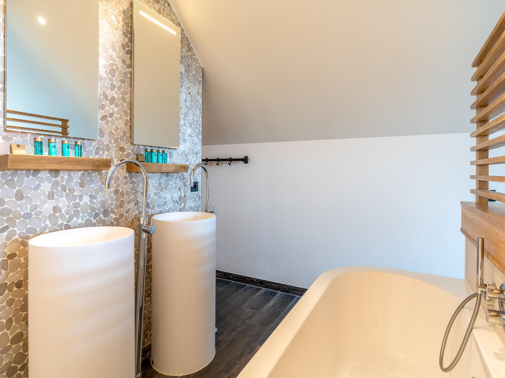 Luxe villa in Texels bos | 6p, hottub, buitenkeuken, strand 2km - foto 25