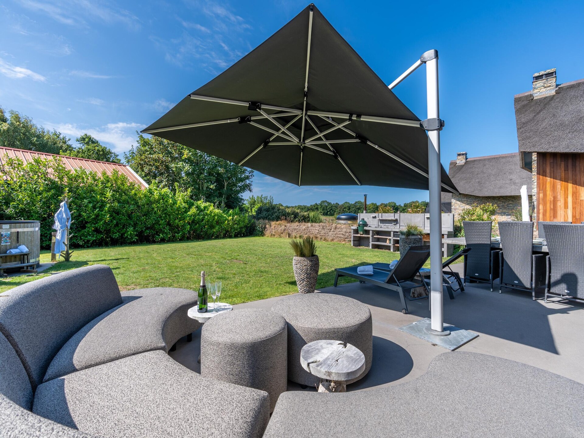 Luxe villa in Texels bos | 6p, hottub, buitenkeuken, strand 2km - foto 30