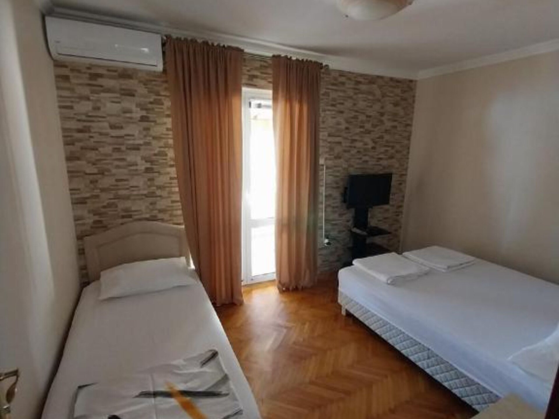 Direct aan zee: Appartement voor 5 in Herceg Novi met WiFi - foto 7