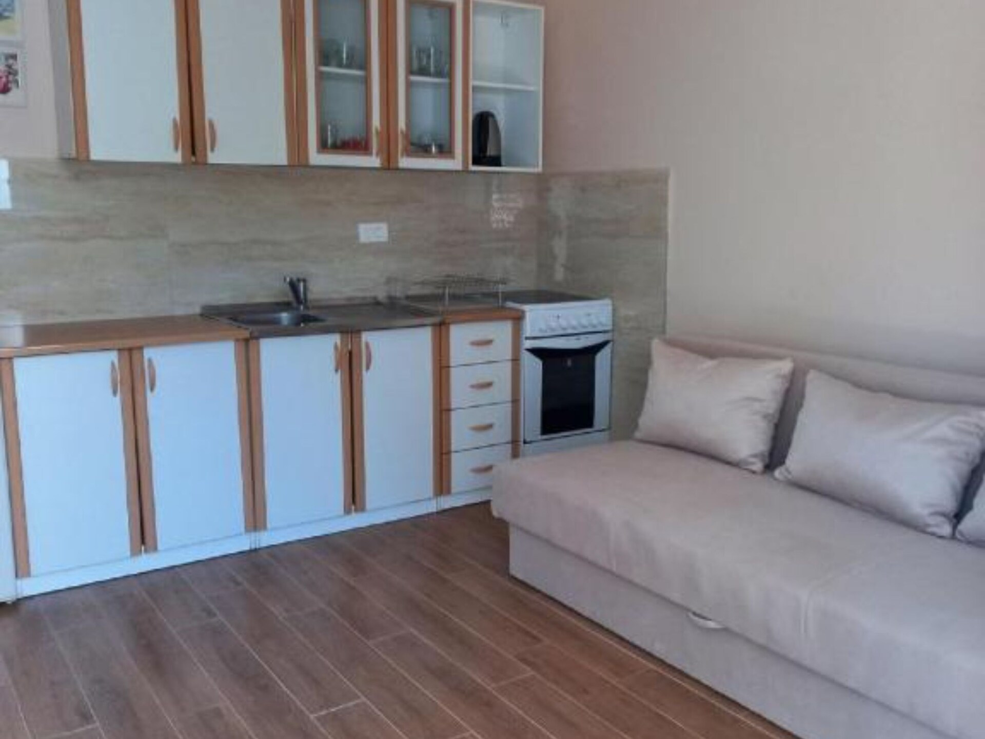 Direct aan zee: Appartement voor 5 in Herceg Novi met WiFi - foto 3