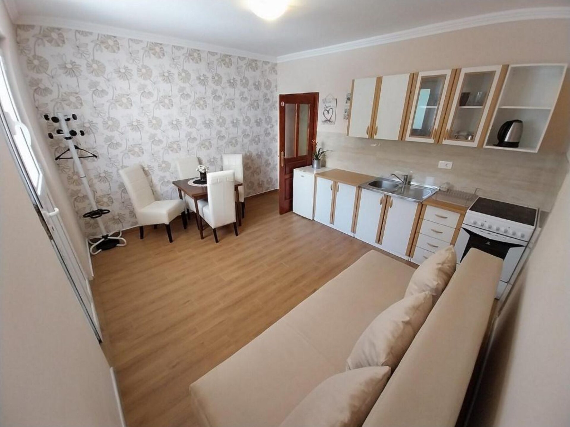 Direct aan zee: Appartement voor 5 in Herceg Novi met WiFi - foto 1