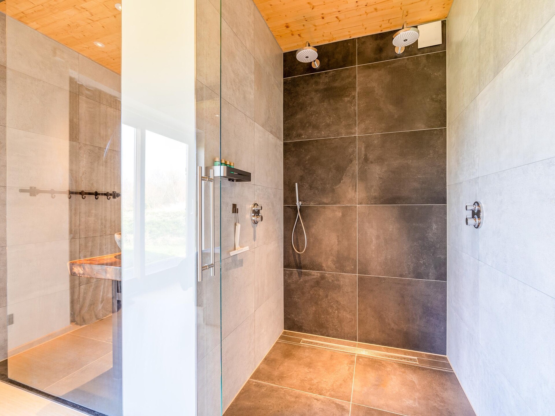 Luxe villa in bosrijke omgeving met hottub, zuidterras en buitenkeuken - foto 14