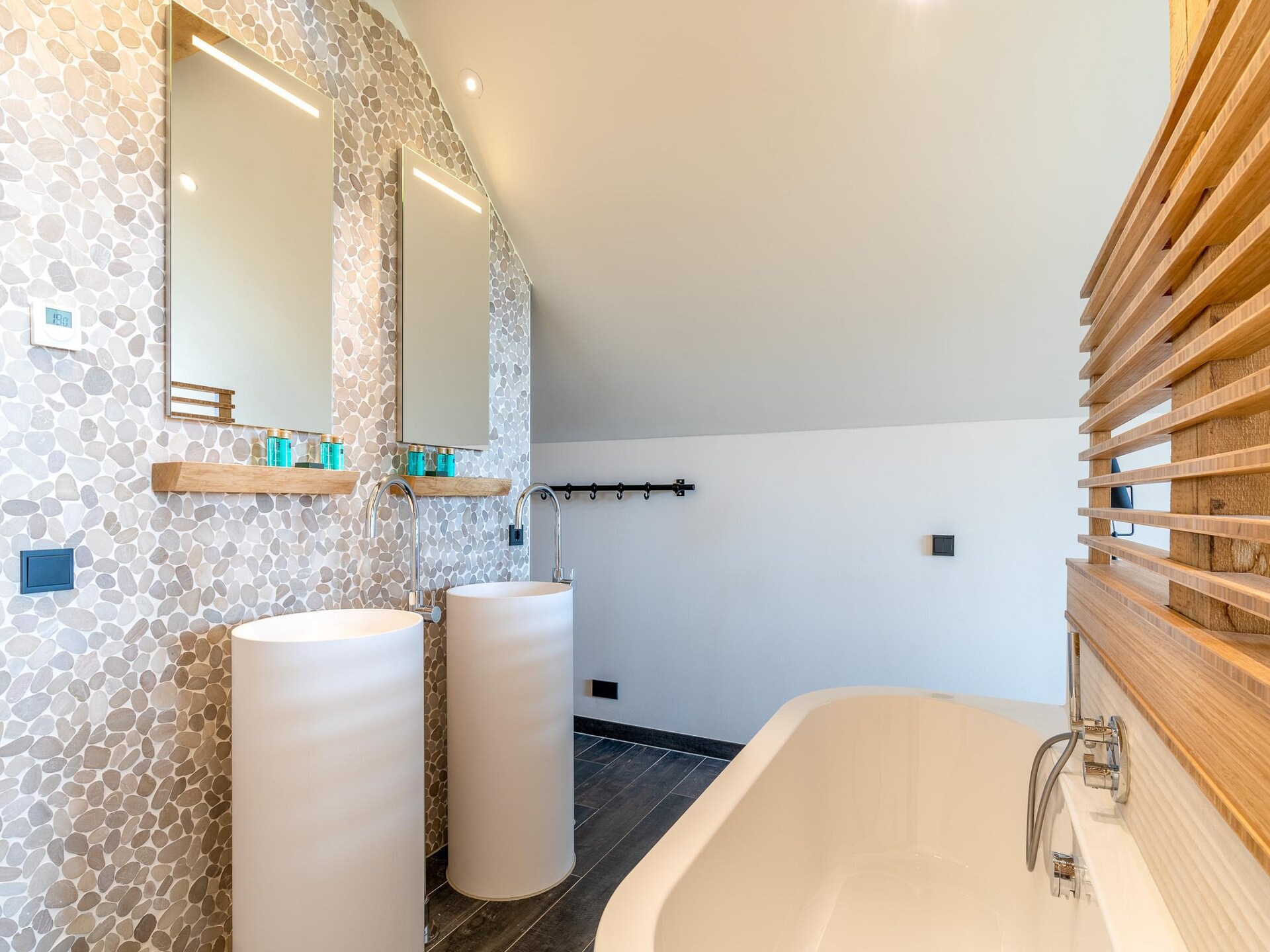 Luxe villa in bosrijke omgeving met hottub, zuidterras en buitenkeuken - foto 19