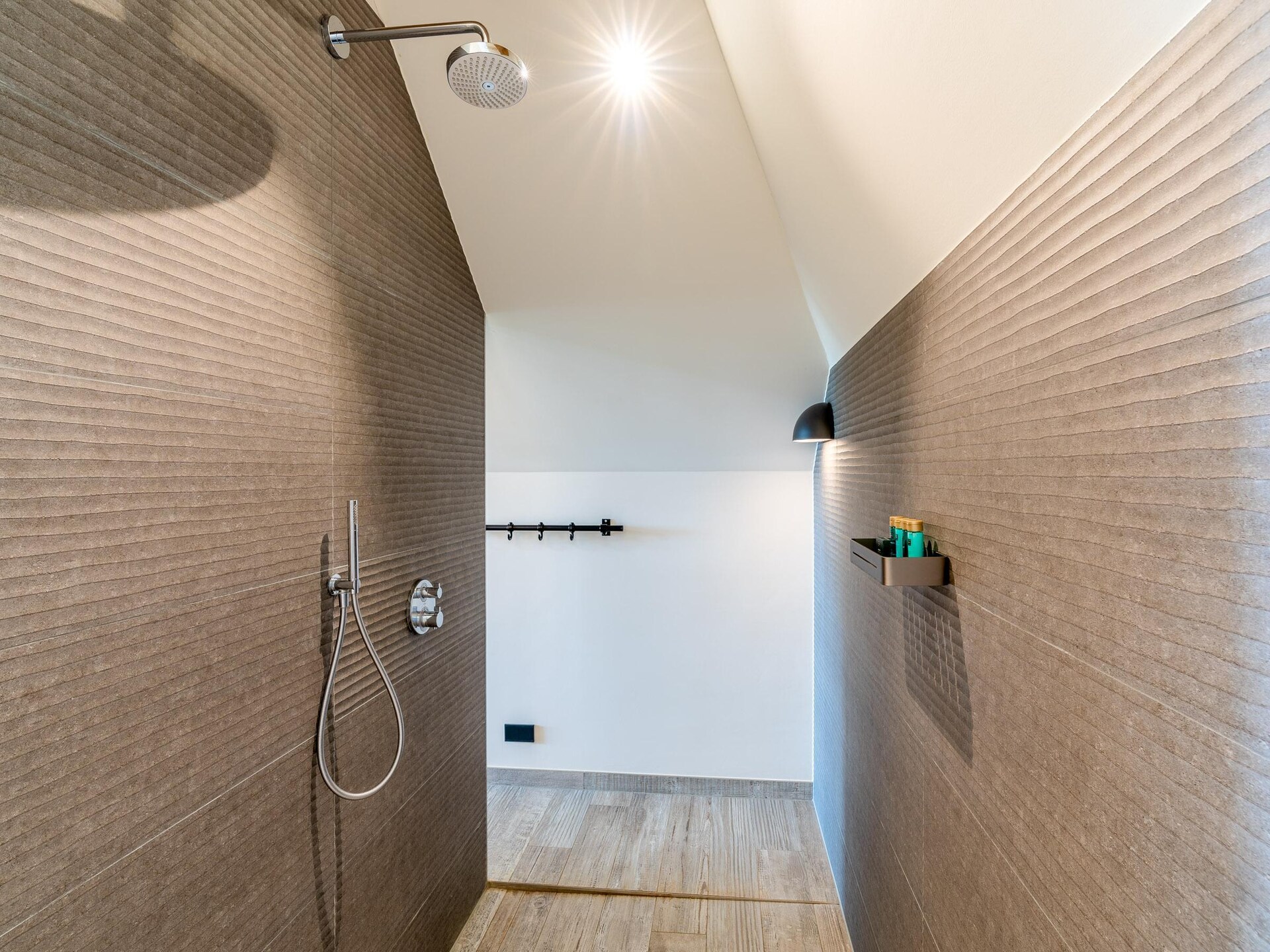 Luxe villa in bosrijke omgeving met hottub, zuidterras en buitenkeuken - foto 22