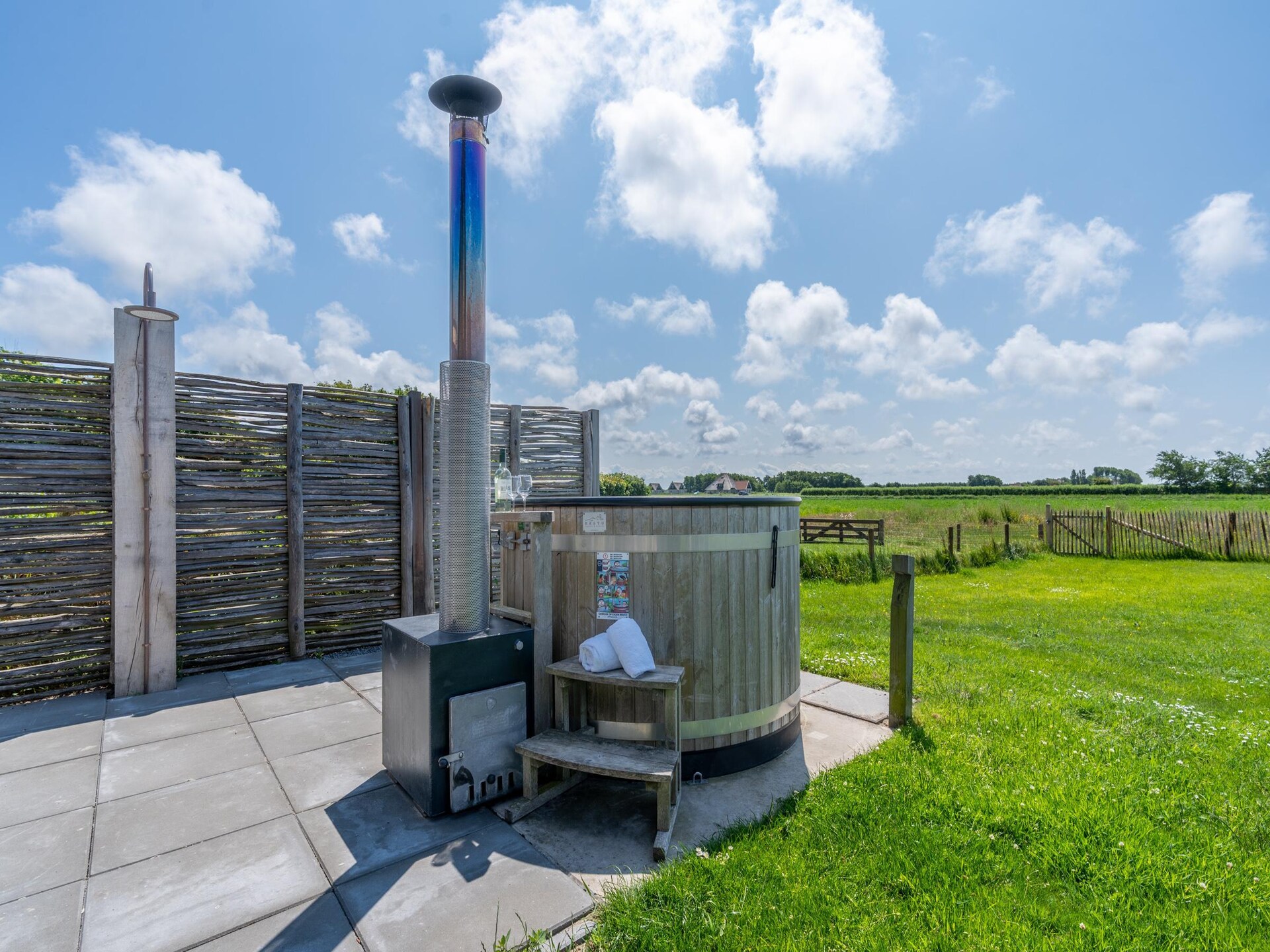 Luxe villa in bosrijke omgeving met hottub, zuidterras en buitenkeuken - foto 25