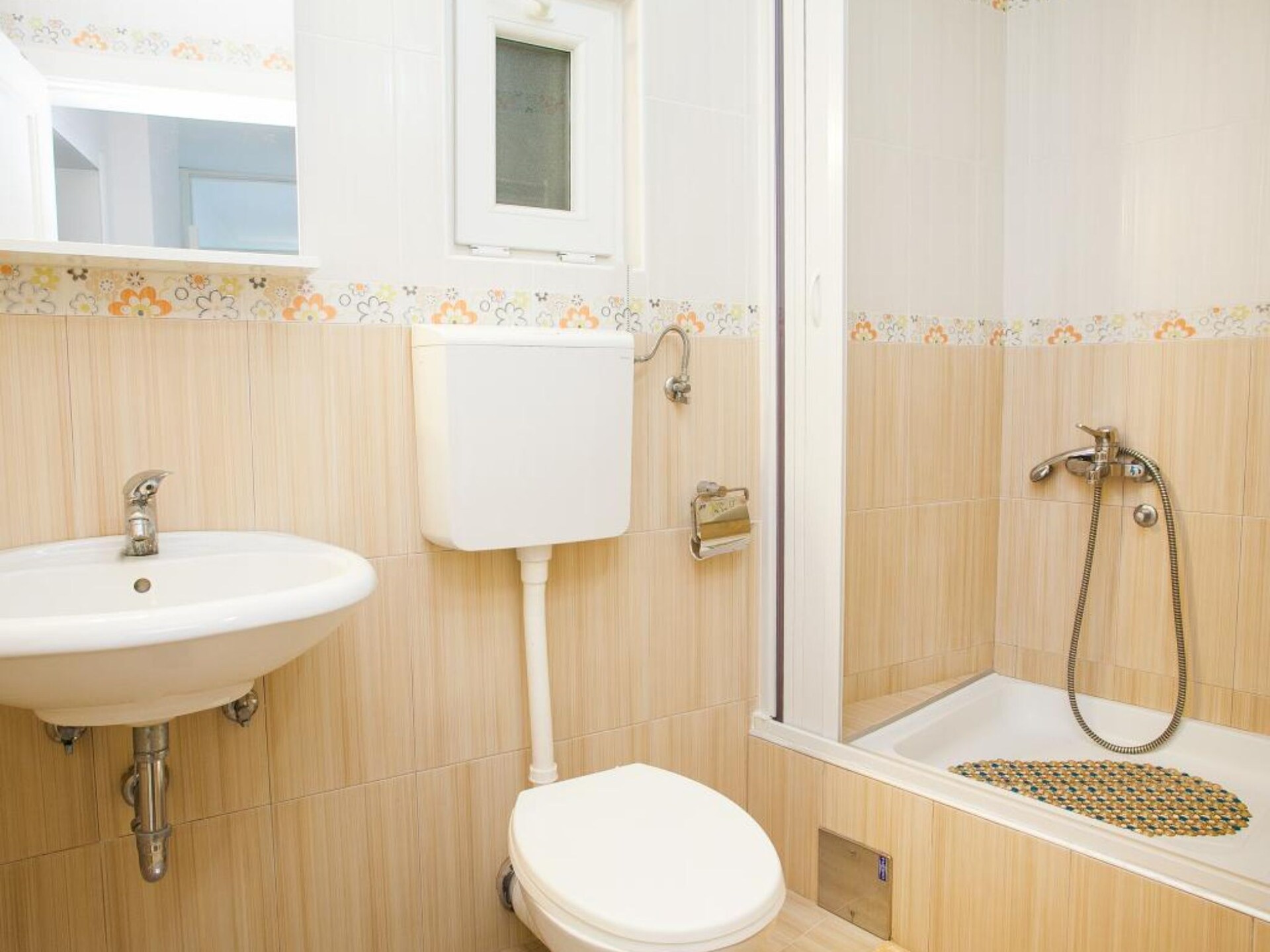 Appartement met zeezicht op 10 meter van het strand van Petrovac - foto 9