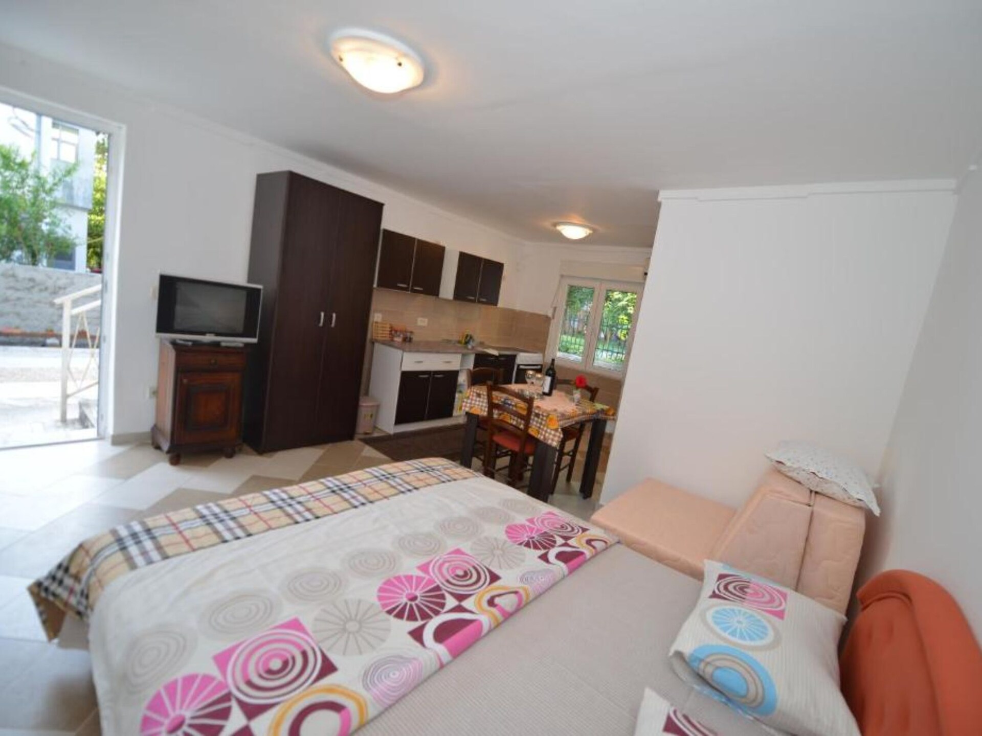 Studio met balkon op 100m van strand in Tivat - foto 4