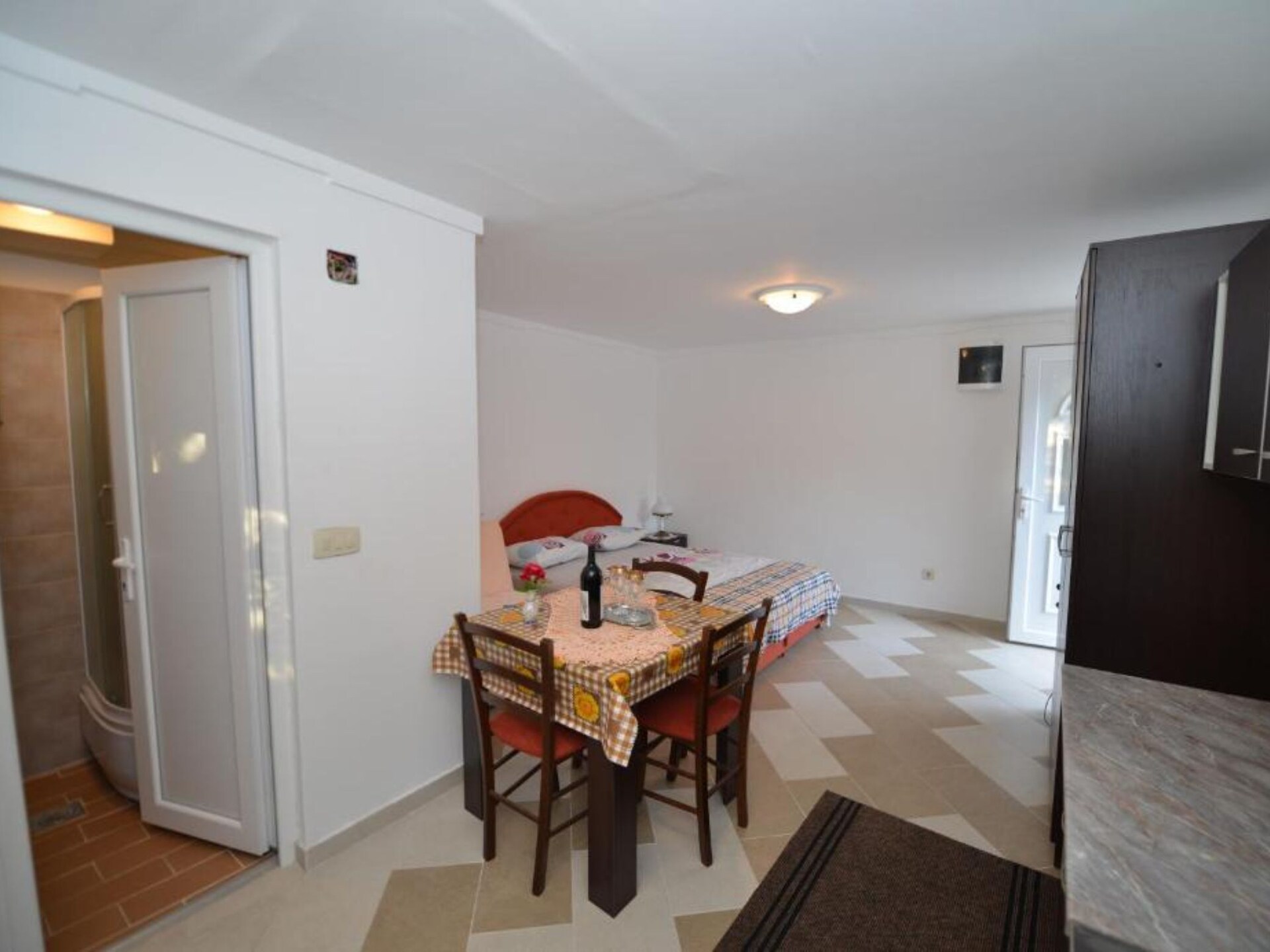 Studio met balkon op 100m van strand in Tivat - foto 6