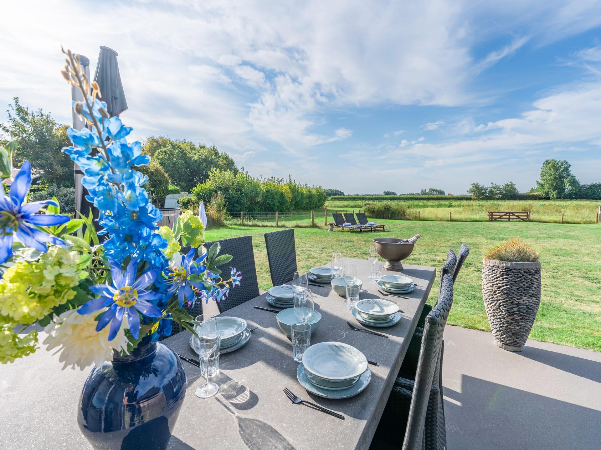 Villa Buytenplaats 187: Luxe Texelse schapenboet met hottub en buitenkeuken - foto 23