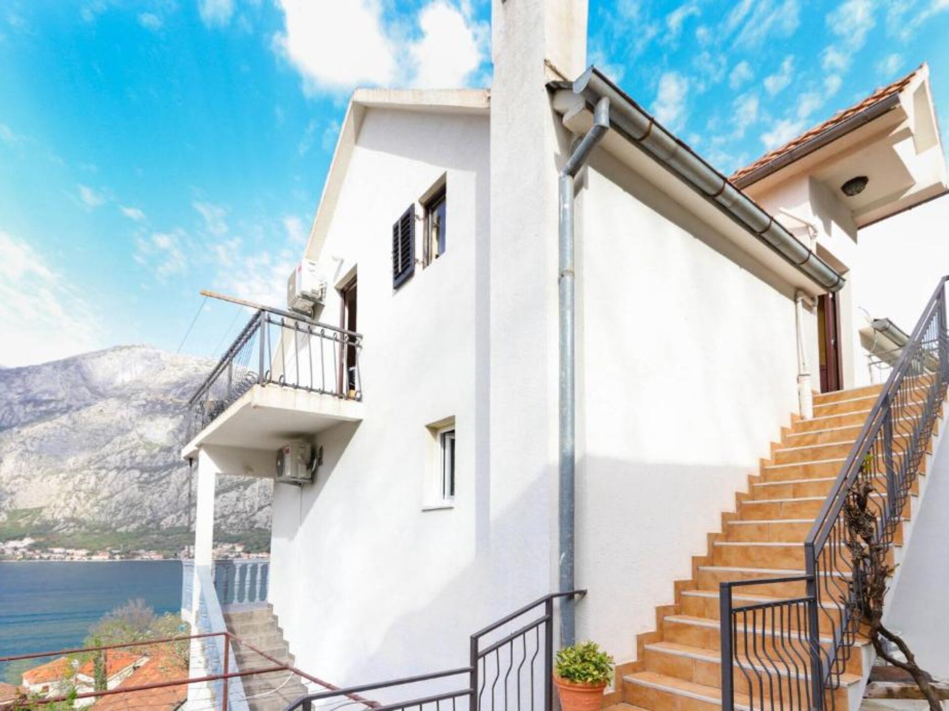 Sfeervol appartement aan de Baai van Kotor met zeezicht, op 80 meter van het strand - foto 22
