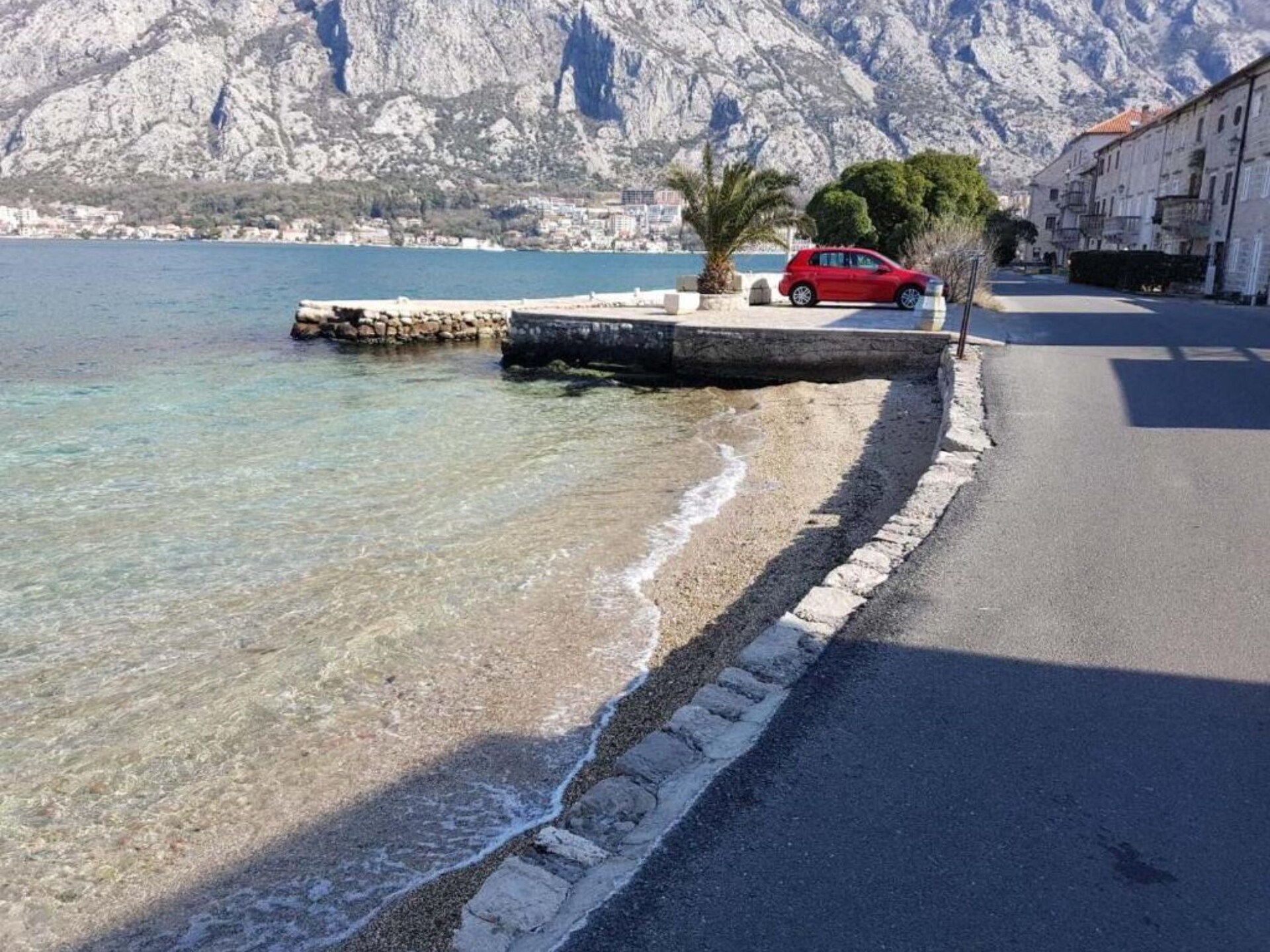 Romantisch verblijf aan de Baai van Kotor met zeezicht - foto 10