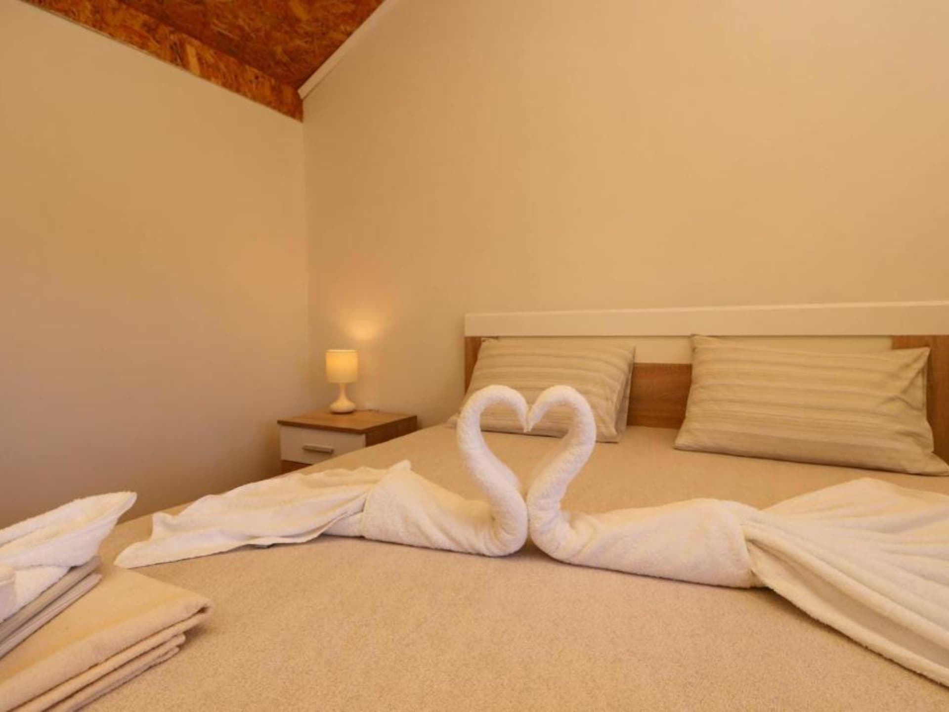 Beachfront Escape Bogisici: appartement direct aan zee voor 4 personen - foto 8